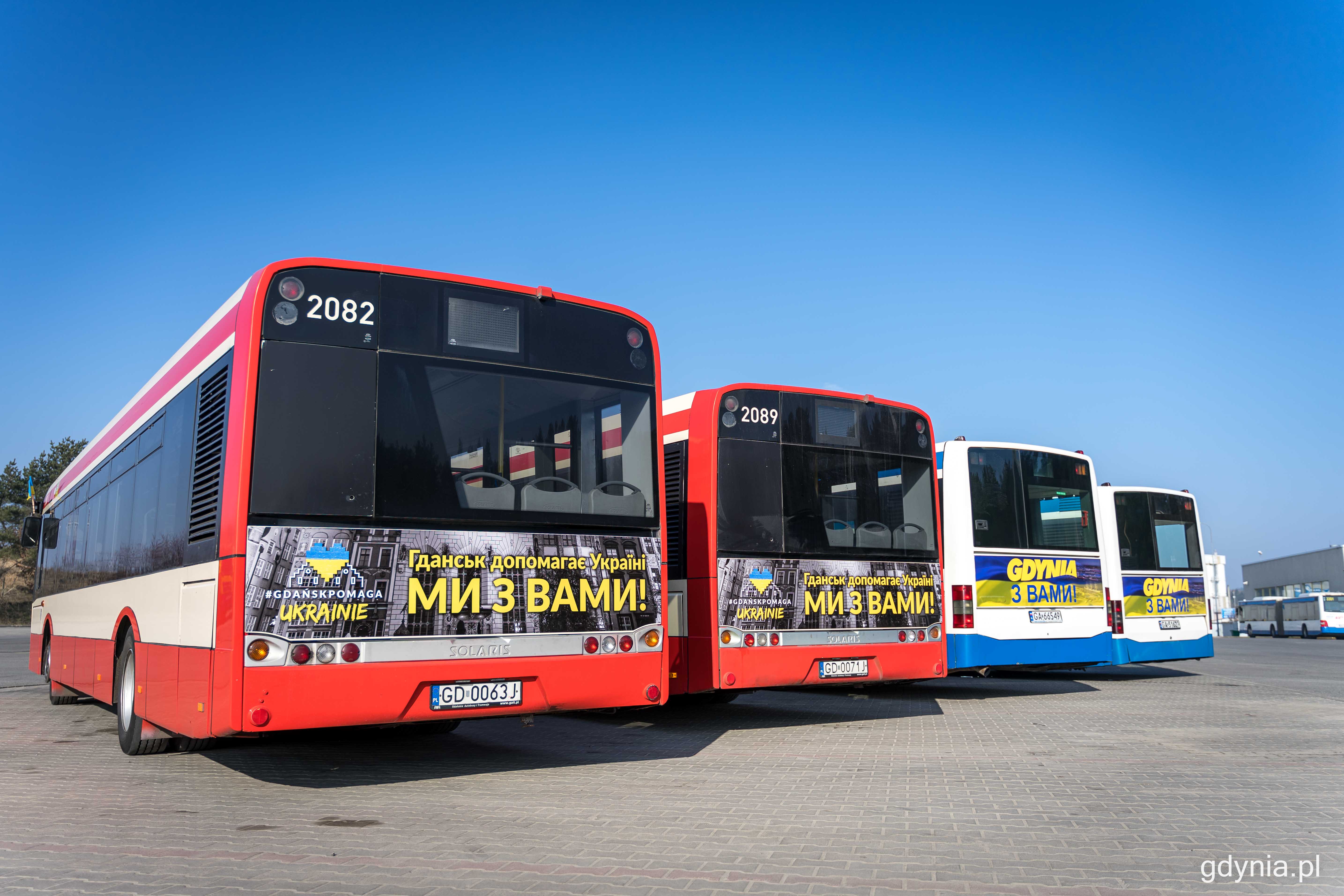 Po dwa pojazdy przekazały Przedsiębiorstwo Komunikacji Miejskiej w Gdyni oraz spółka Gdańskie Autobusy i Tramwaje // fot. Kamil Złoch