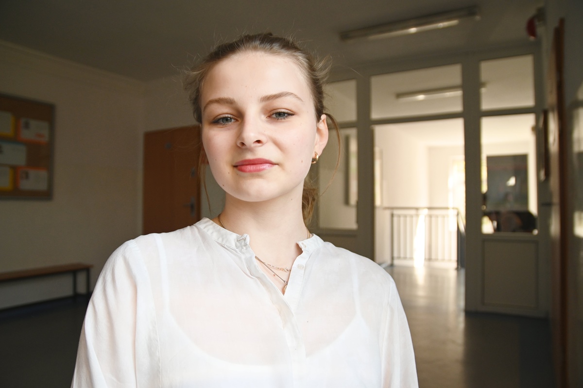 Oliwia Dudziak z klasy o profilu matematyczno-fizycznym III LO. Fot. Zygmunt Gołab
