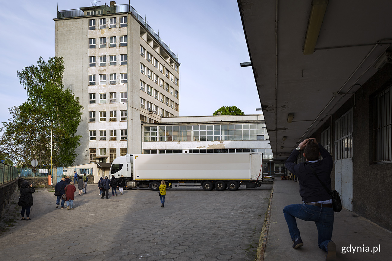 Biurowiec Poczty Polskiej zbudowany w duchu modernizmu powojennego w latach 1960-65, fot. Przemysław Kozłowski