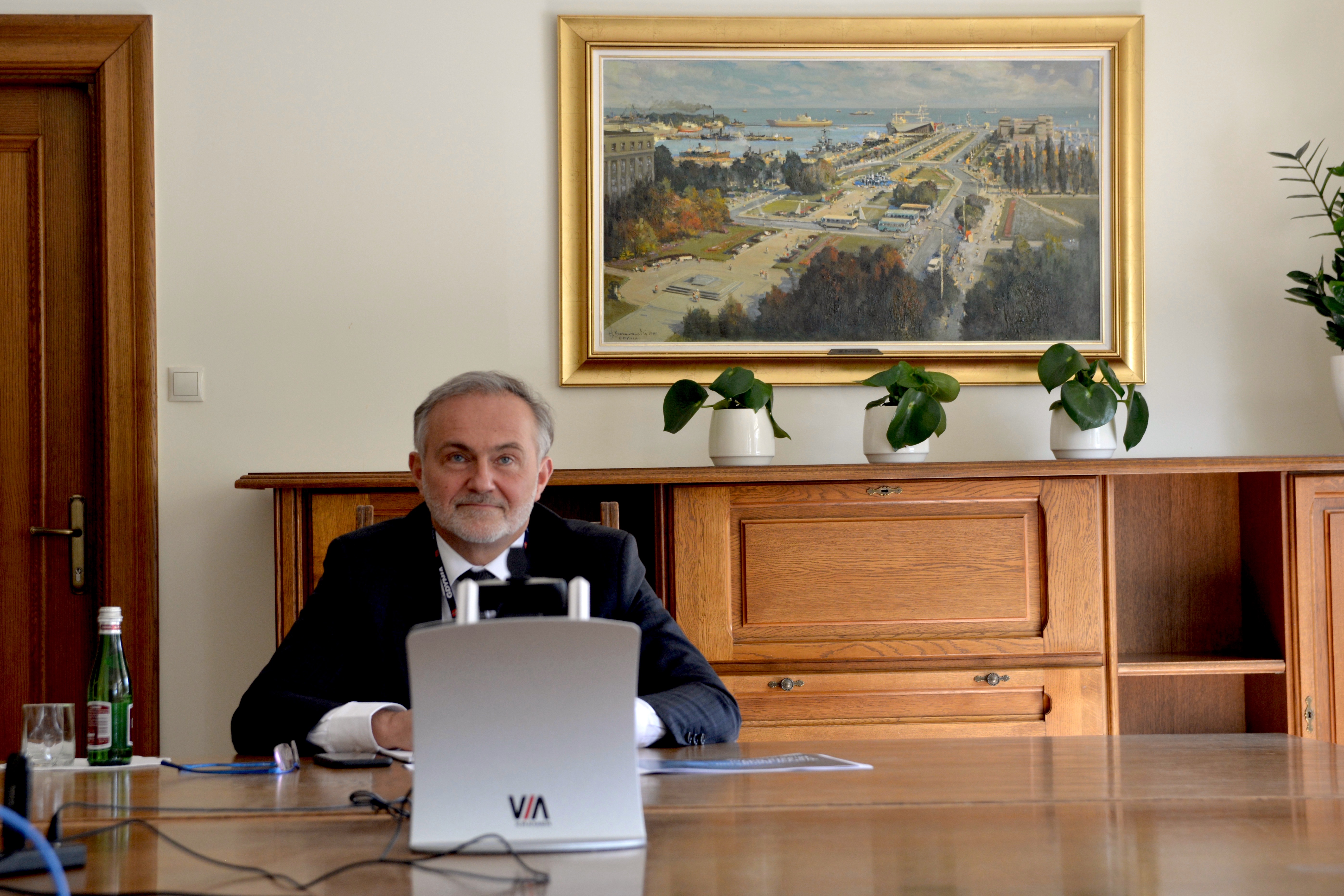 Prezydent Gdyni, Wojciech Szczurek podczas pierwszego spotkania rady, fot. gdynia.pl