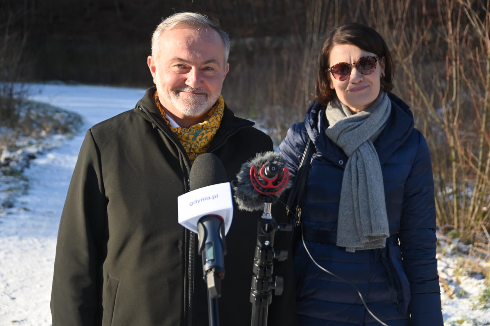 Prezydent Wojciech Szczurek oraz wiceprezydent Katarzyna Gruszecka-Spychała na terenie sąsiadującym z Polanką Redłowską // fot. Sławomir Okoń