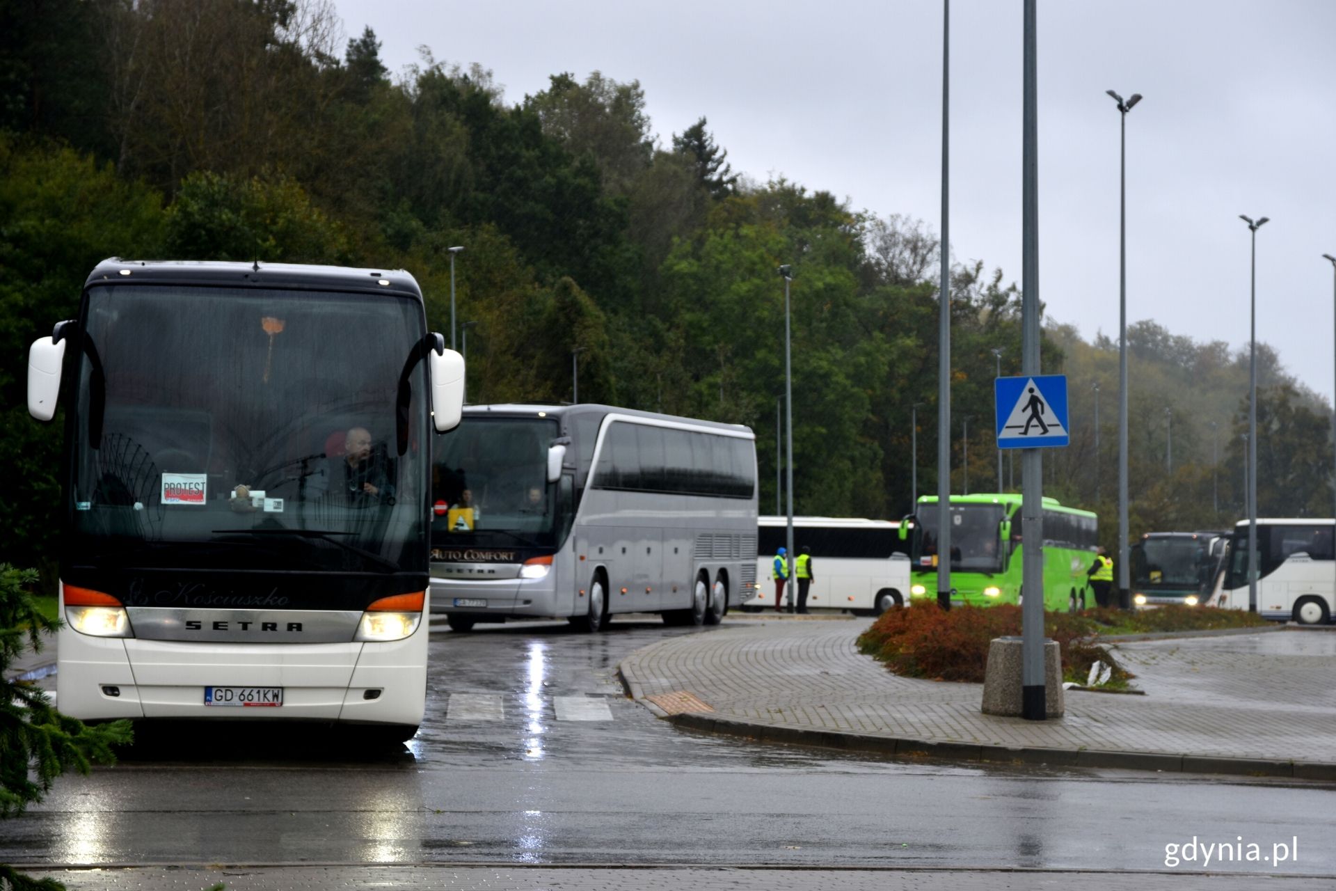 Przewoźnicy autokarowi protestują na ulicach Trójmiasta, fot. Marcin Mielewski