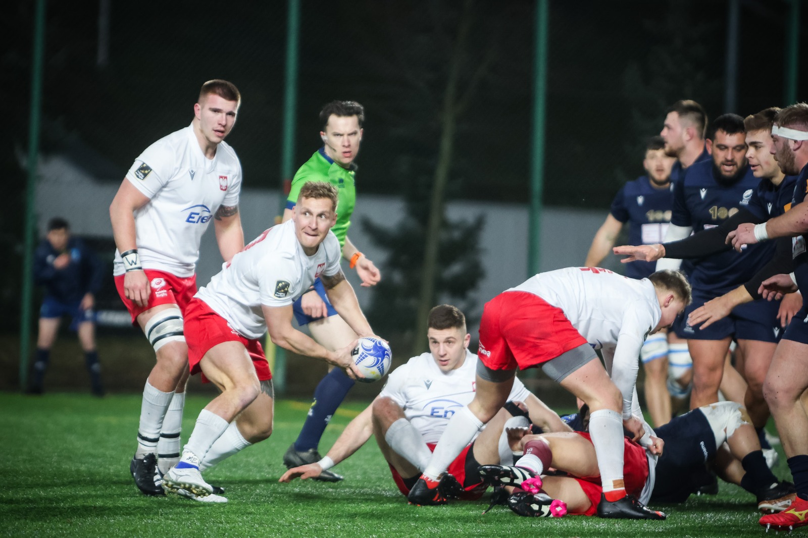 rugbiści w meczu (fot. Wojciech Szymański)