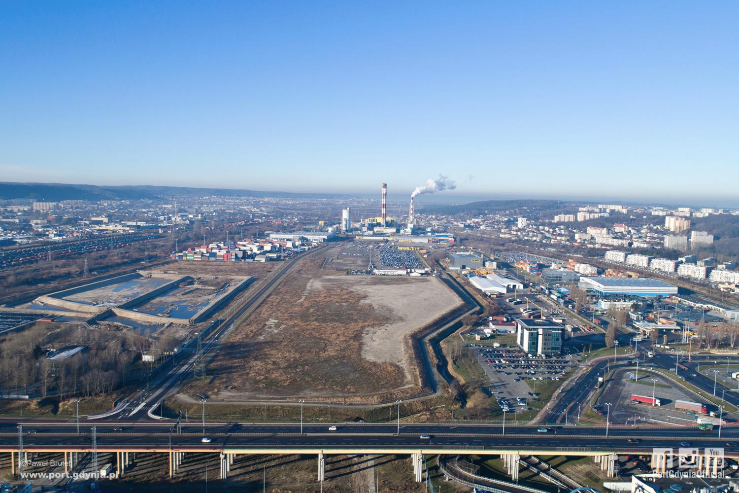 Tereny logistyczne, na których ma powstać terminal intermodalny, fot. www.port.gdynia.pl