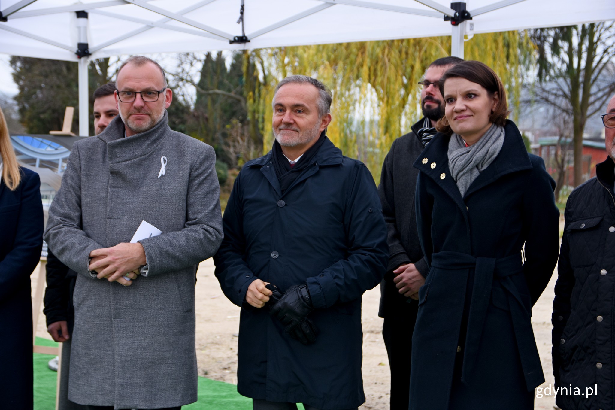 Na zdjęciu od lewej: Michał Guć, wiceprezydent Gdyni ds. innowacji, Wojciech Szczurek, prezydent Gdyni, Katarzyna Gruszecka-Spychała, wiceprezydent Gdyni ds. gospodarki // fot. Paweł Kukla