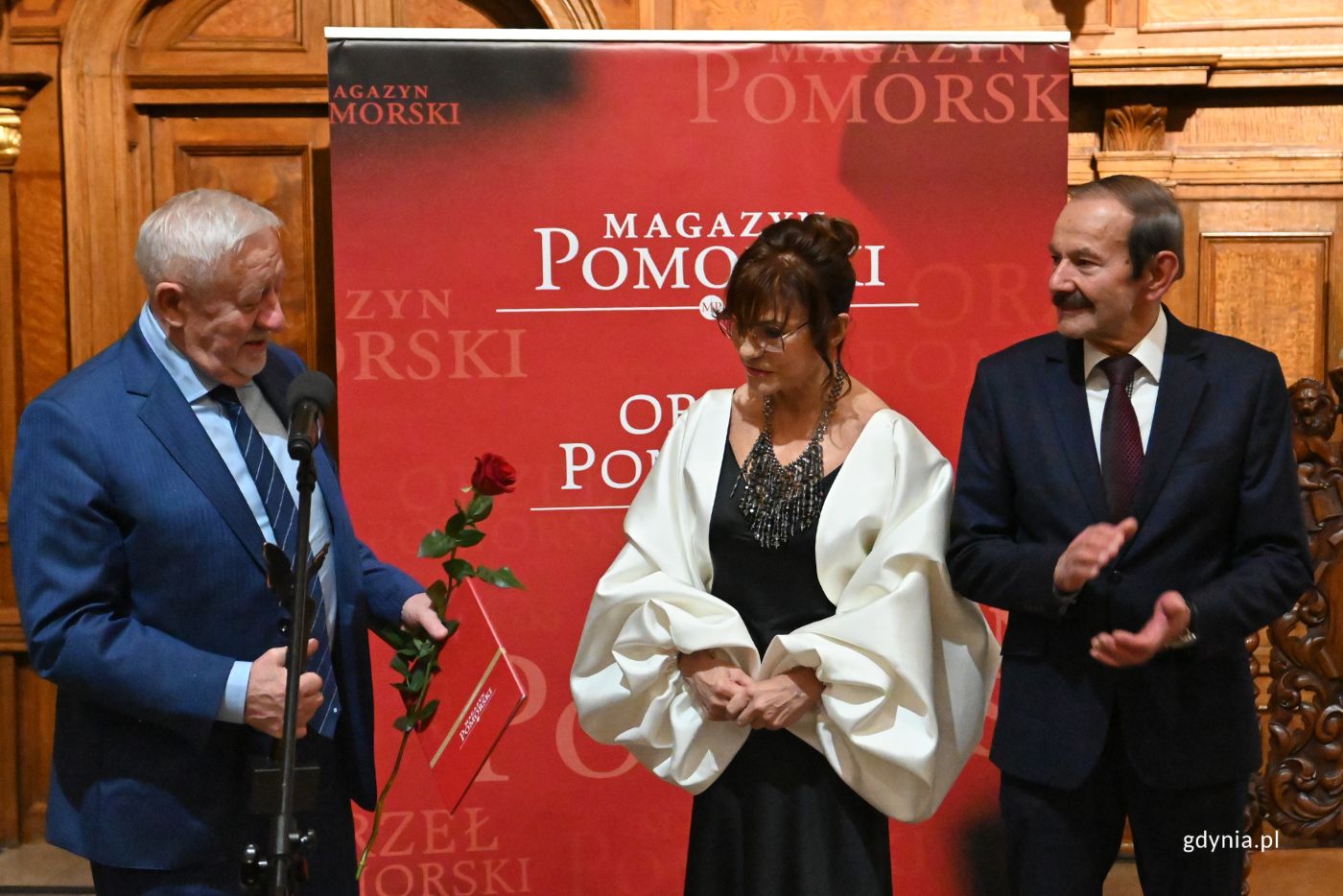 Wręczenie nagród (fot. Magdalena Starnawska)