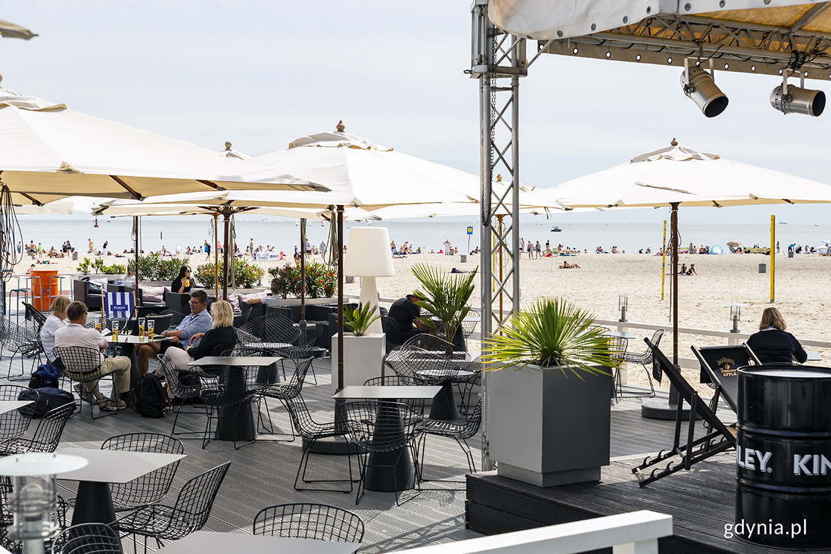 Jeden z lokali przy bulwarze Nadmorskim. Fot. Przemysław Kozłowski