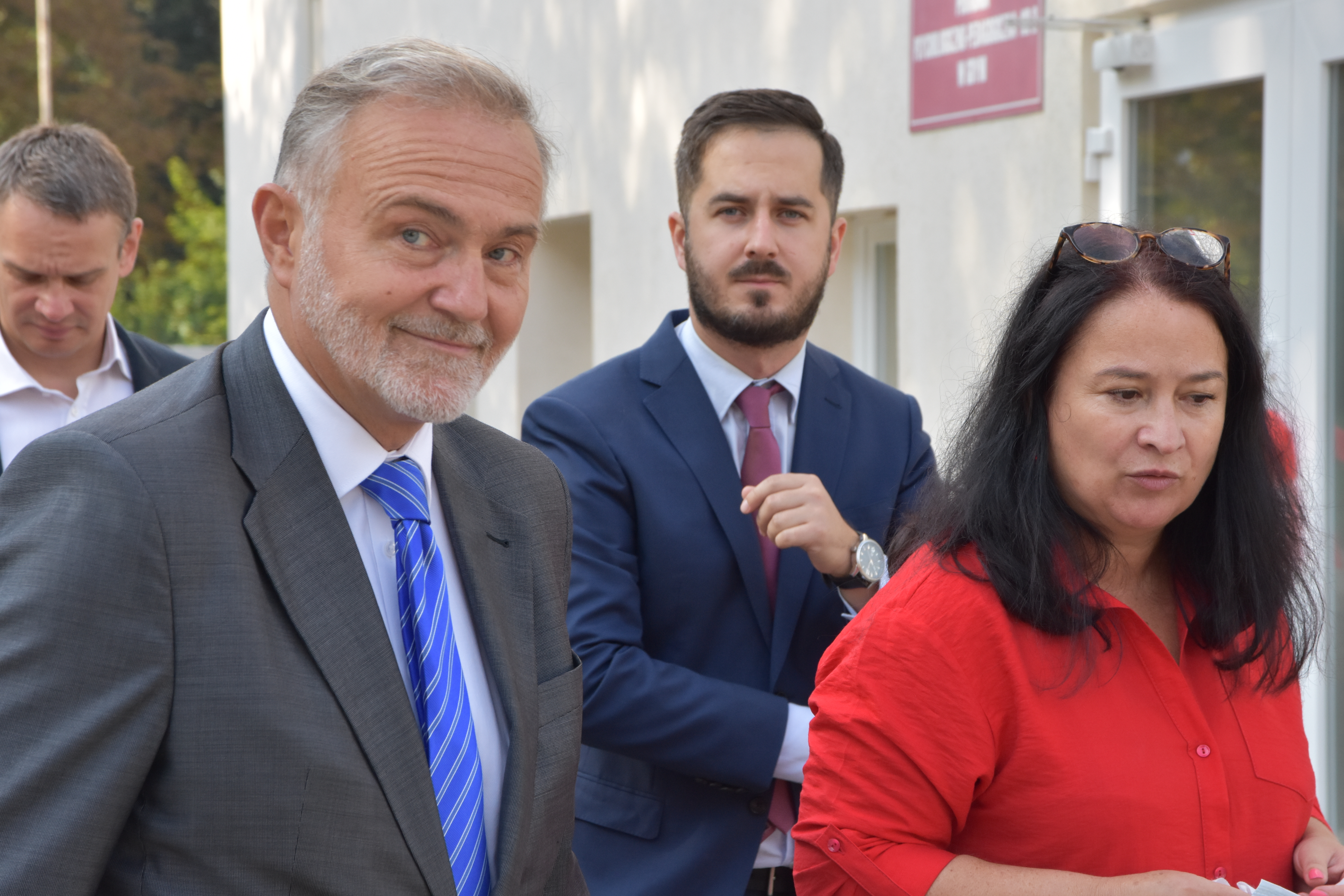 Nowa PPP nr 2, na zdj. prezydent Gdyni Wojciech Szczurek, dyrektor PPP nr 2 Marzanna Mr&oacute;z i radni miasta: Marcin Wołek i Grzegorz Taraszkiewicz, fot. Magda Śliżewska