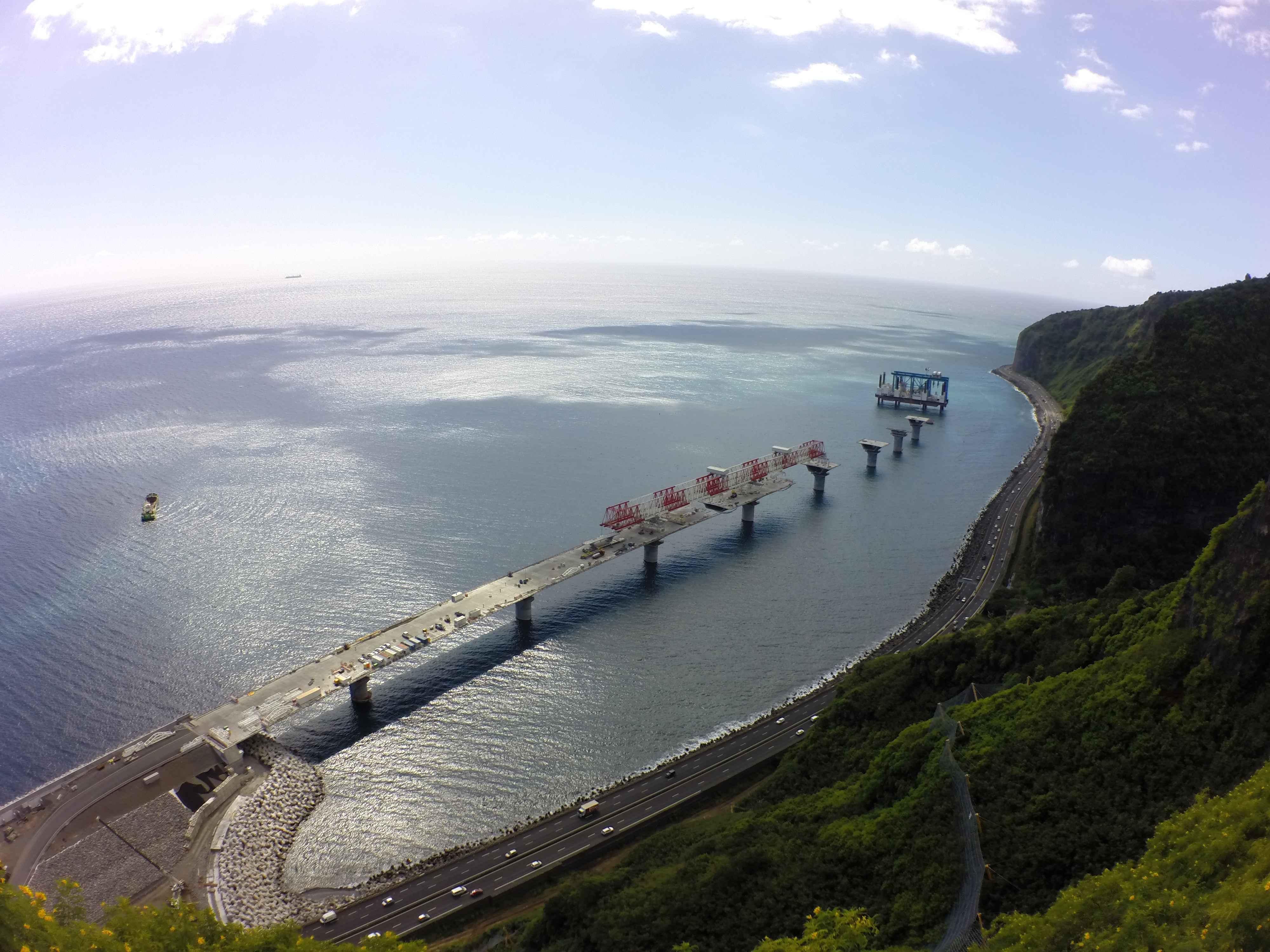 Specjalistyczna barka samopodnośna Zourite, kt&oacute;ra powstała w stoczni Crist podczas pracyfot. mat. prasowe / Crist