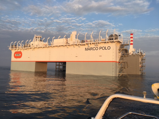 Dok pływający ze stoczni Crist, kt&oacute;ry posłużył do budowy sztucznego lądu w Monako, fot. mat. prasowe / Crist