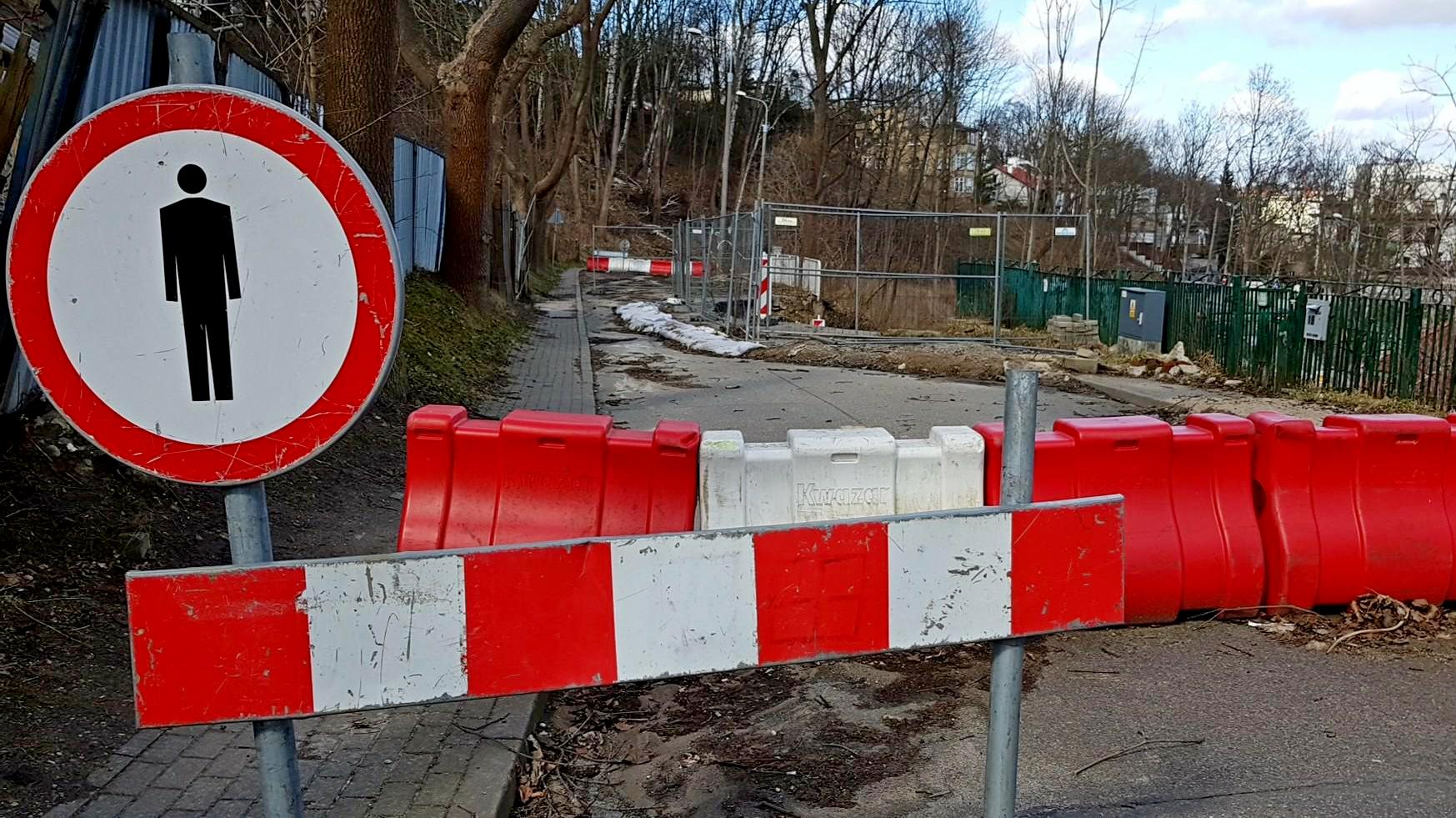Po odbudowie ulica Sienkiewicza zamieni się w drogę jednokierunkową, fot. Sławomir Okoń