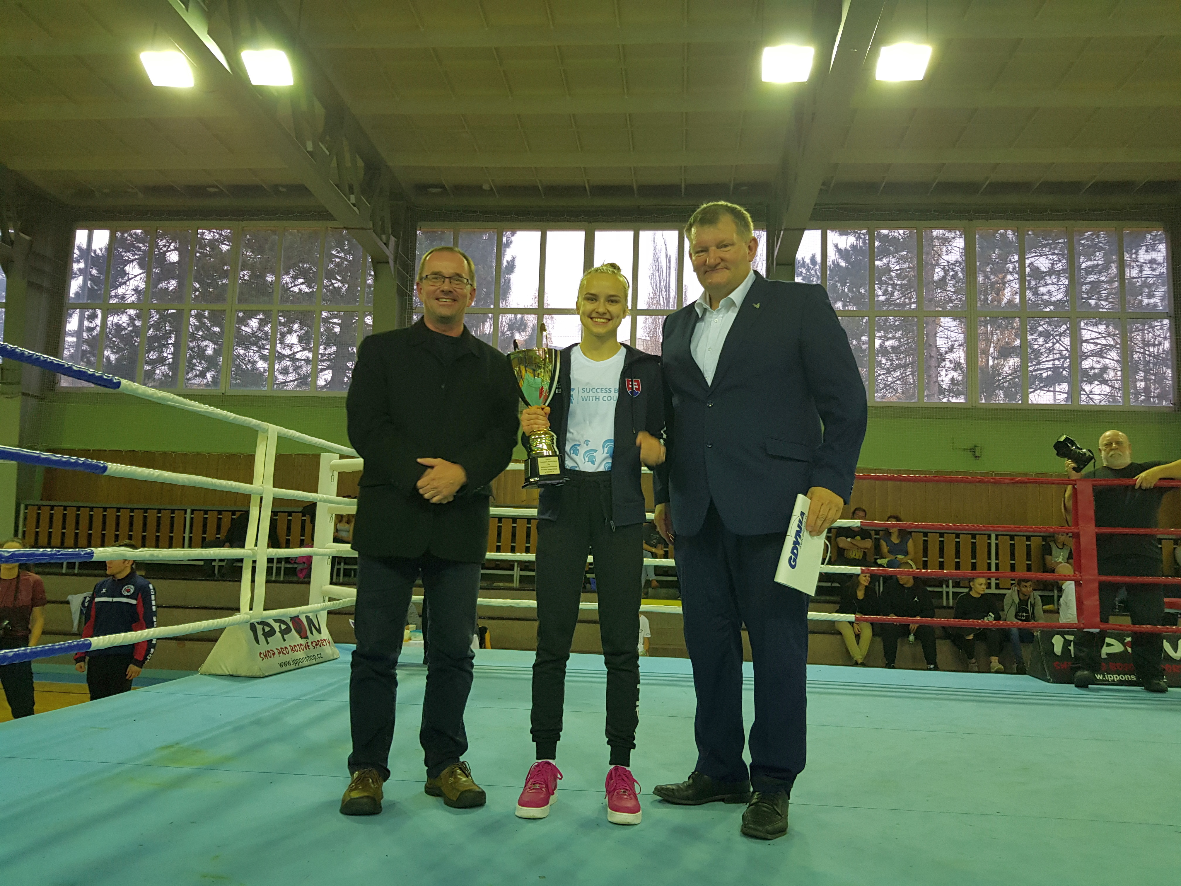 Zdjęcie z ceremonii wręczenia nagr&oacute;d