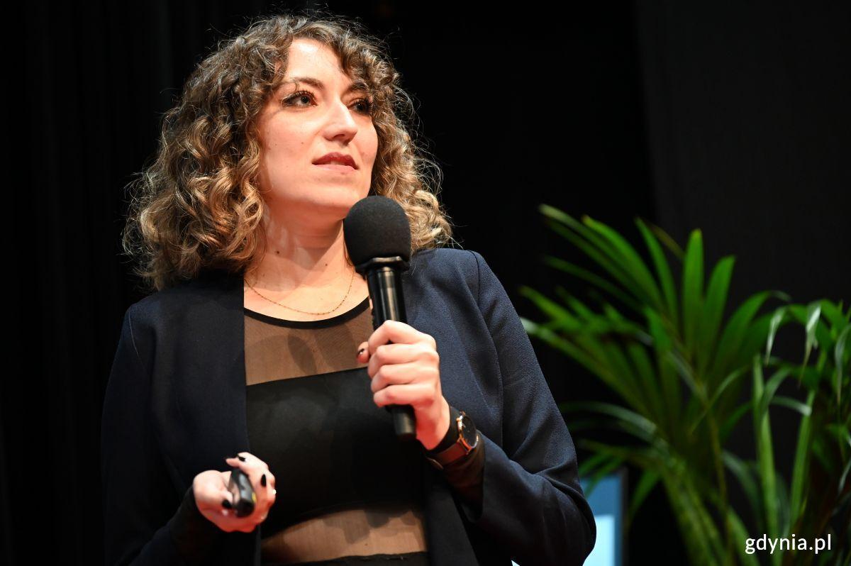 Celina Łozowska w trakcie drugiego dnia Gdyńskiej Konferencji Urbanistycznej