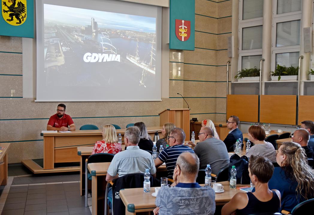 Szwedzka delegacja w UM Gdynia, fot. Kamil Złoch