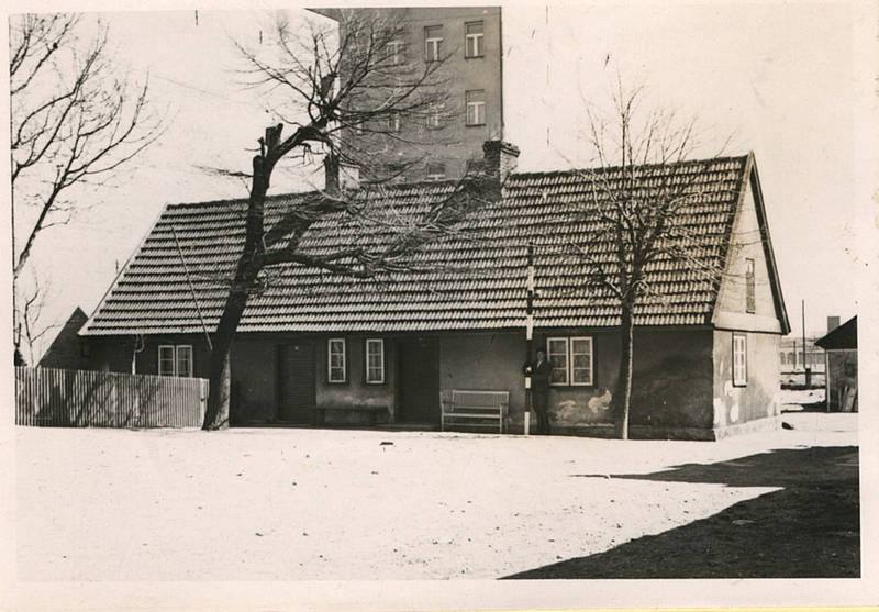 Stare zdjęcie domku rybackiego przy placu Kaszubskim 7