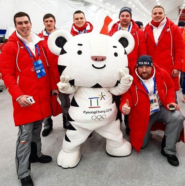 Polska reprezentacja bobsleist&oacute;w jeszcze przed startem na Zimowych Igrzyskach Olimpijskich w Pjongczang, fot. materiały prasowe PZBiS
