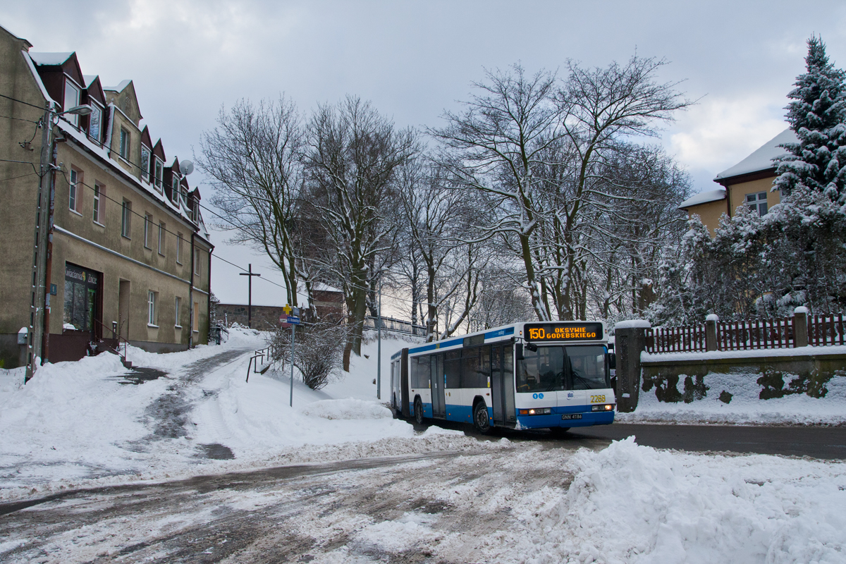 Jeden z pojazd&oacute;w linii 150 na pętli autobusowej, fot. ZKM Gdynia