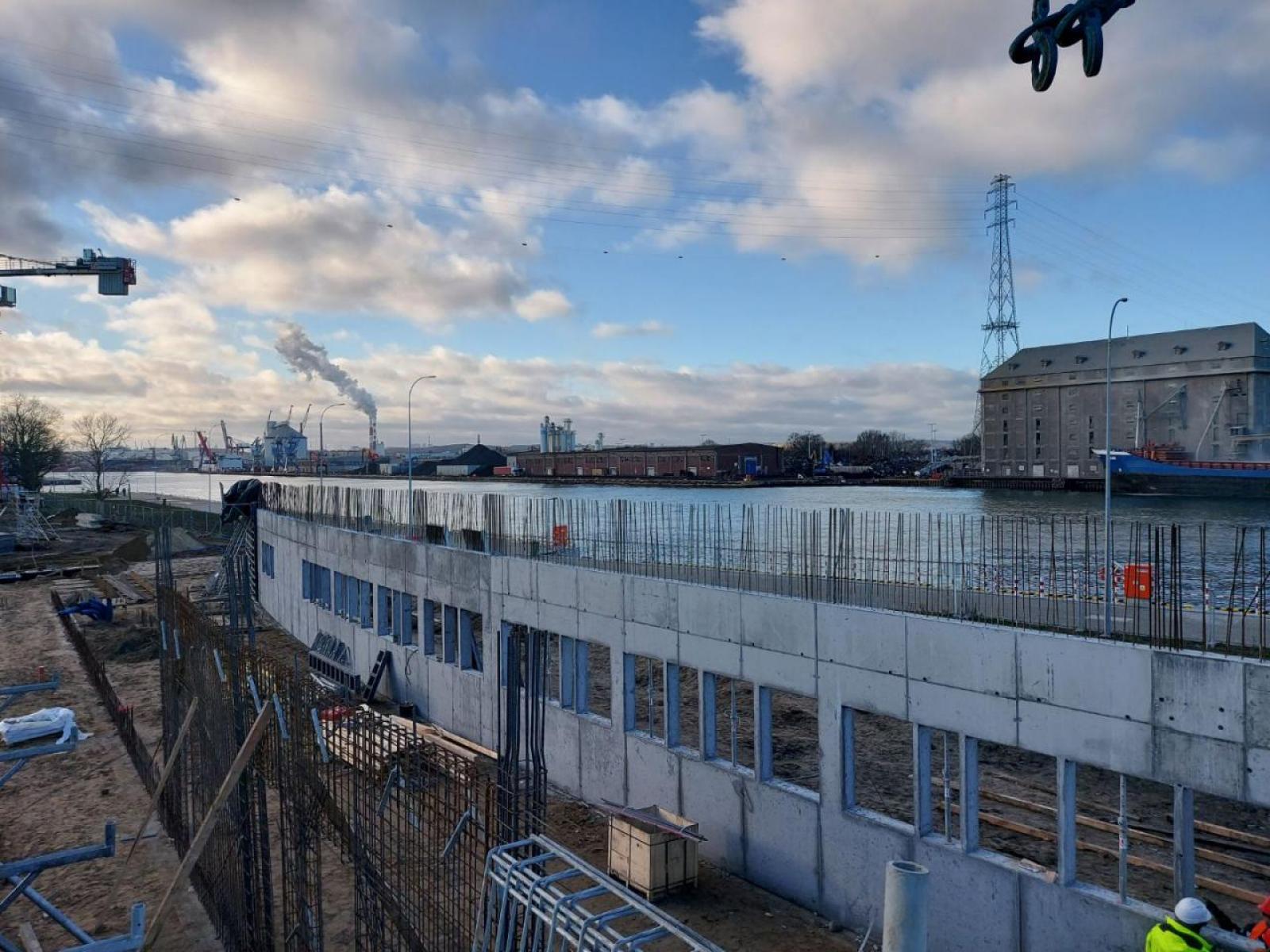 Na budowie Centrum Offshore widać już pierwsze kształty przyszłych budynk&oacute;w, fot. mat. prasowe Uniwersytetu Morskiego w Gdyni