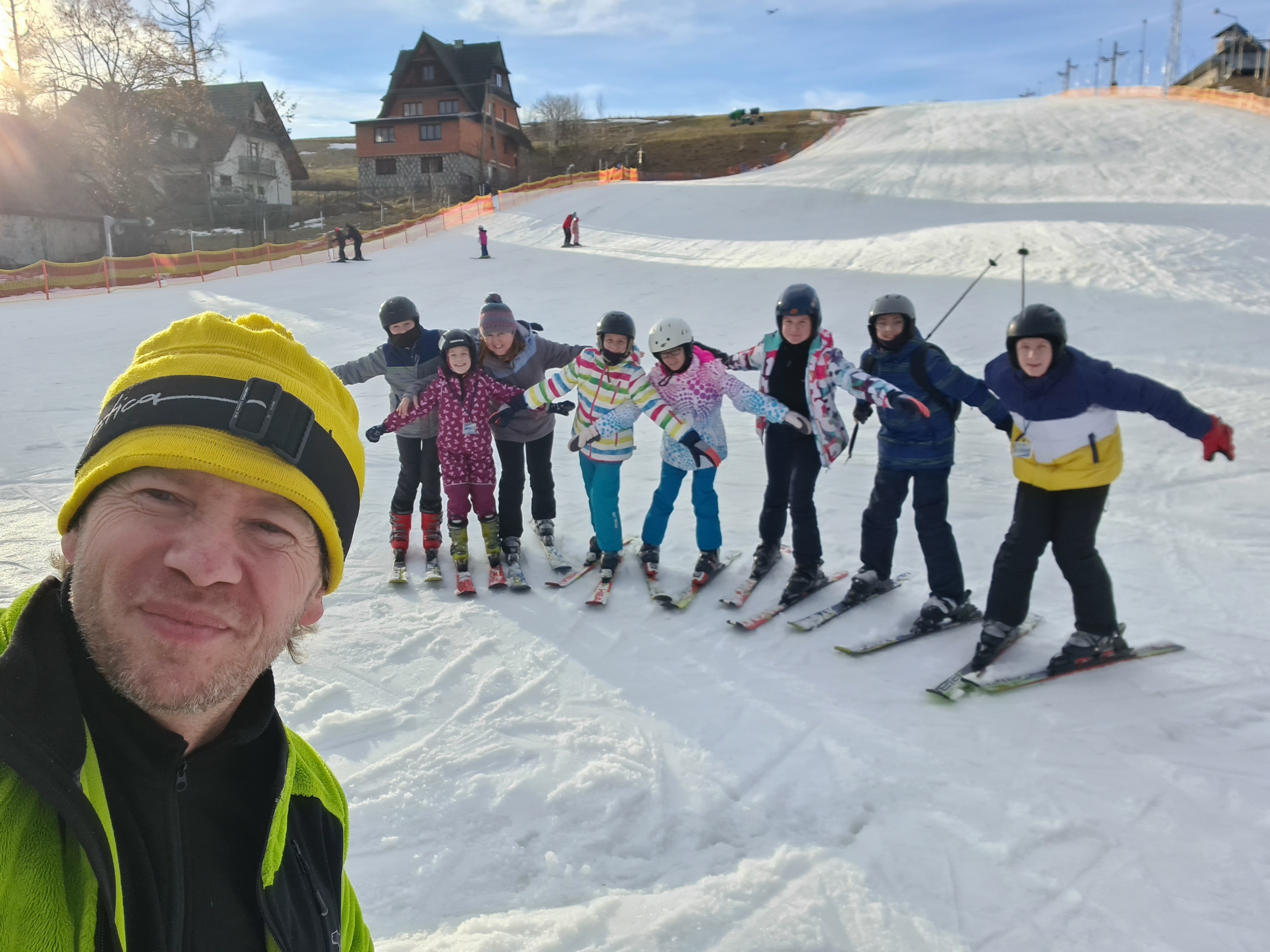 Wśr&oacute;d wielu aktywności znalazły się m.in. warsztaty psychoedukacyjne oraz poradnictwo rodzinne w formie wyjazdowej/