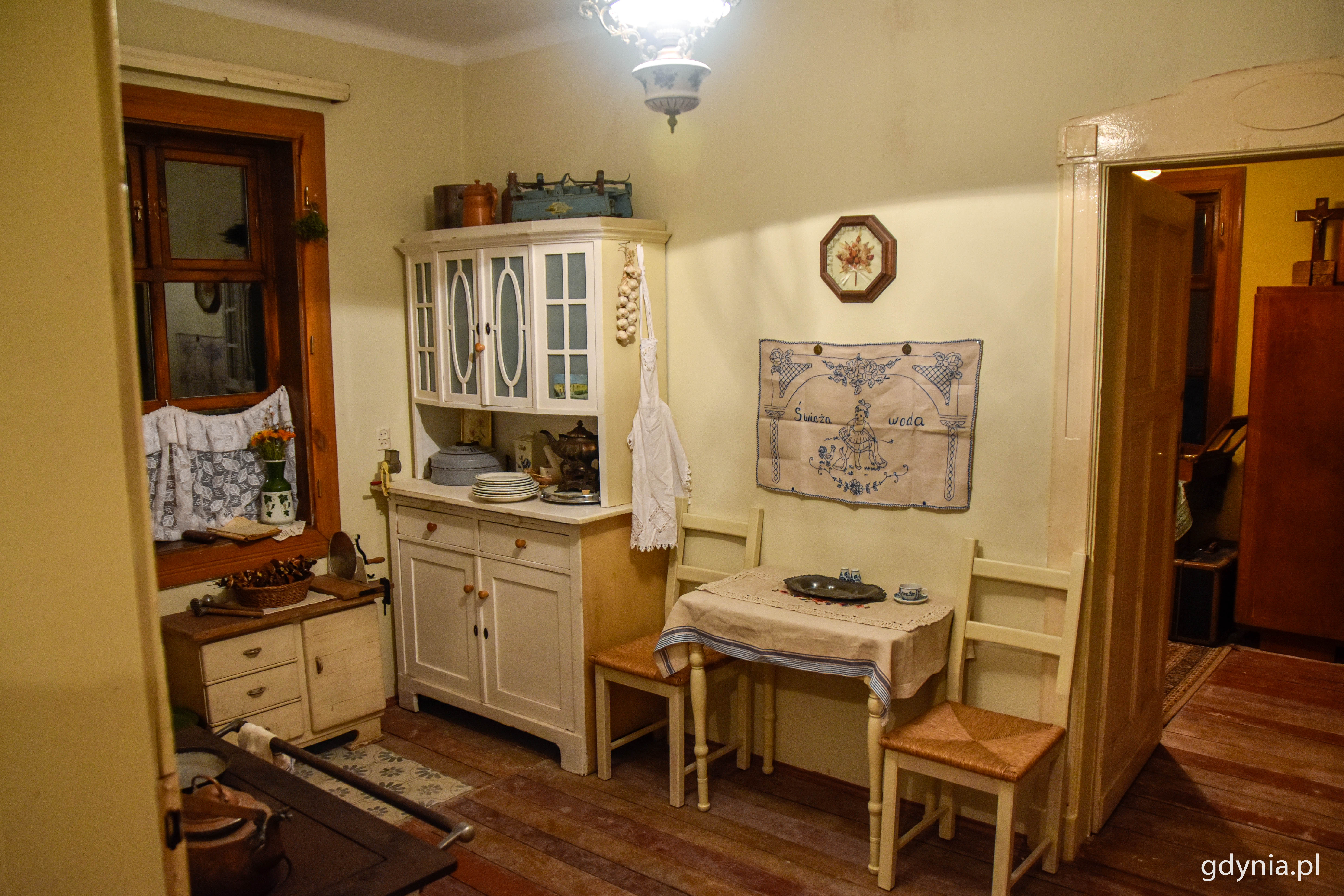 Instalacja artystyczna m2/maison mini&egrave;re autorstwa Roberta Kuśmirowskiego, fot. Kamil Złoch 