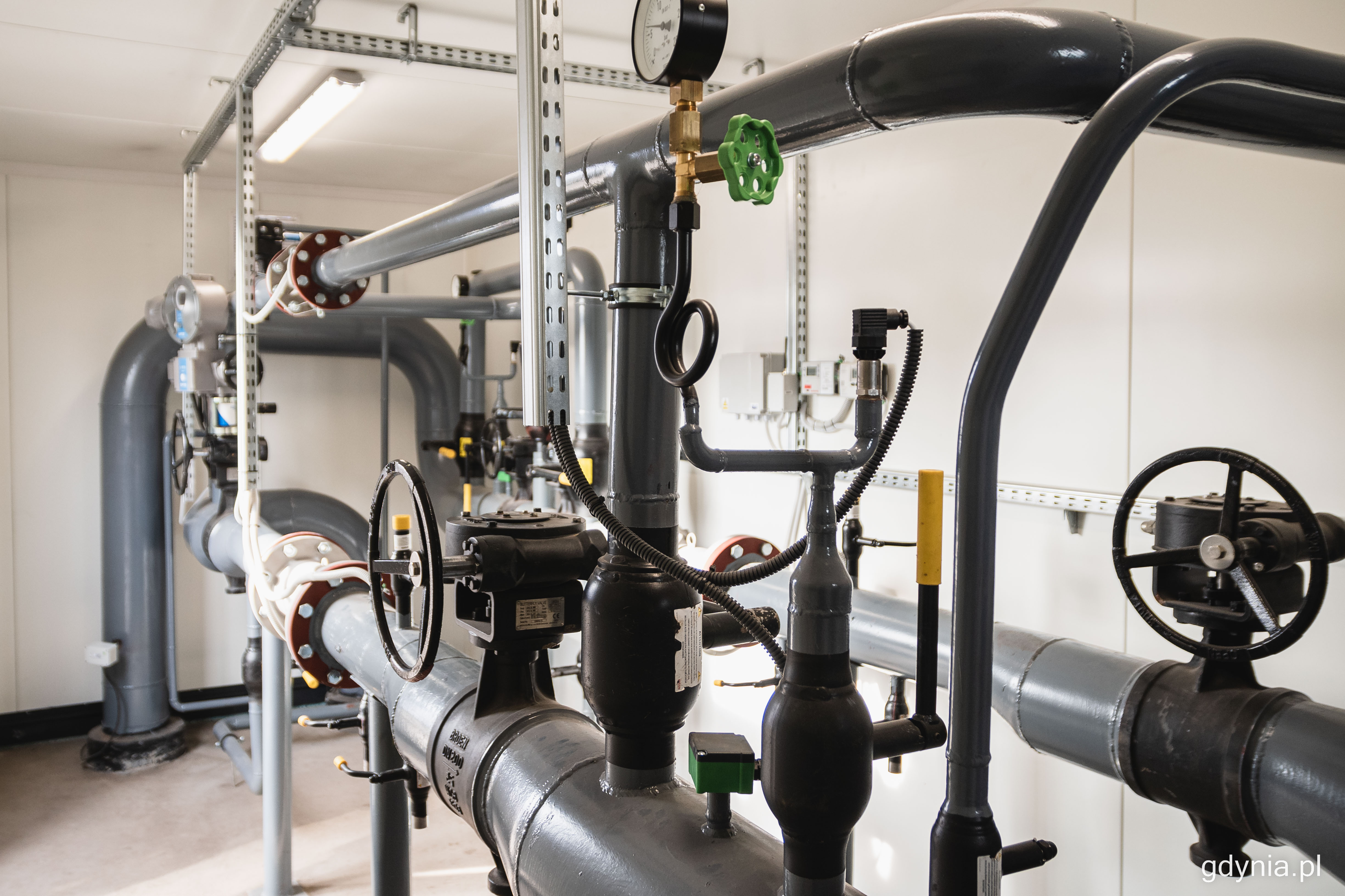 Wnętrze nowego obiektu, dzięki kt&oacute;remu udało się połączyć obie sieci, fot. Kamil Złoch