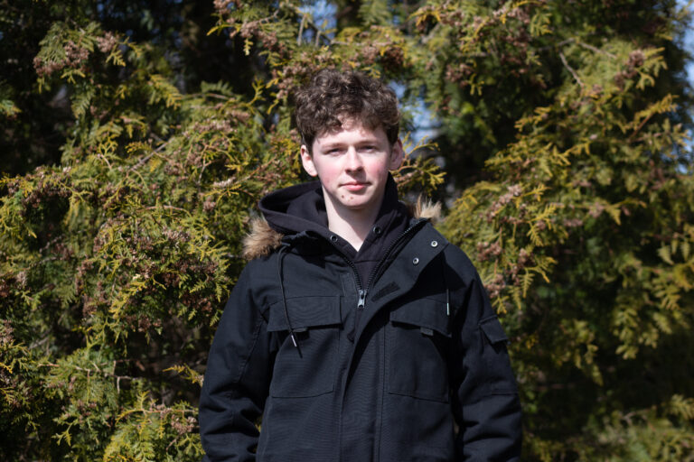 Żenia w październiku rozpoczyna studia na Uniwersytecie Jagiellońskim w Krakowie, na kierunku matematyka. Interesuje go wszystko co jest związane z filmem i kinem, no i oczywiście matma!  