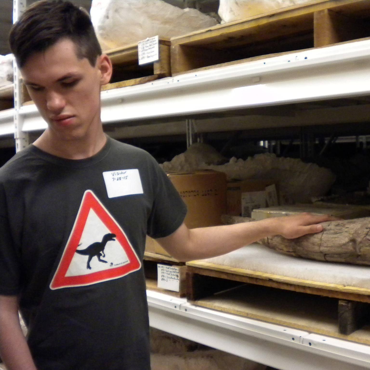 Jakub Nowicki od dziecka interesuje się paleontologią. Na zdj. Kuba, archiwum prywatne