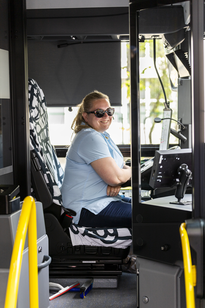 Dorota Obara w autobusie PKA. Fot. archiwum prywatne
