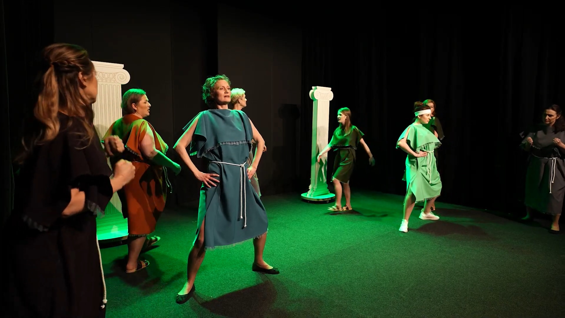 &bdquo;Stara baba. Tragedia antyczna&rdquo; &ndash; spektakl, źr&oacute;dło: zrzut ekranu