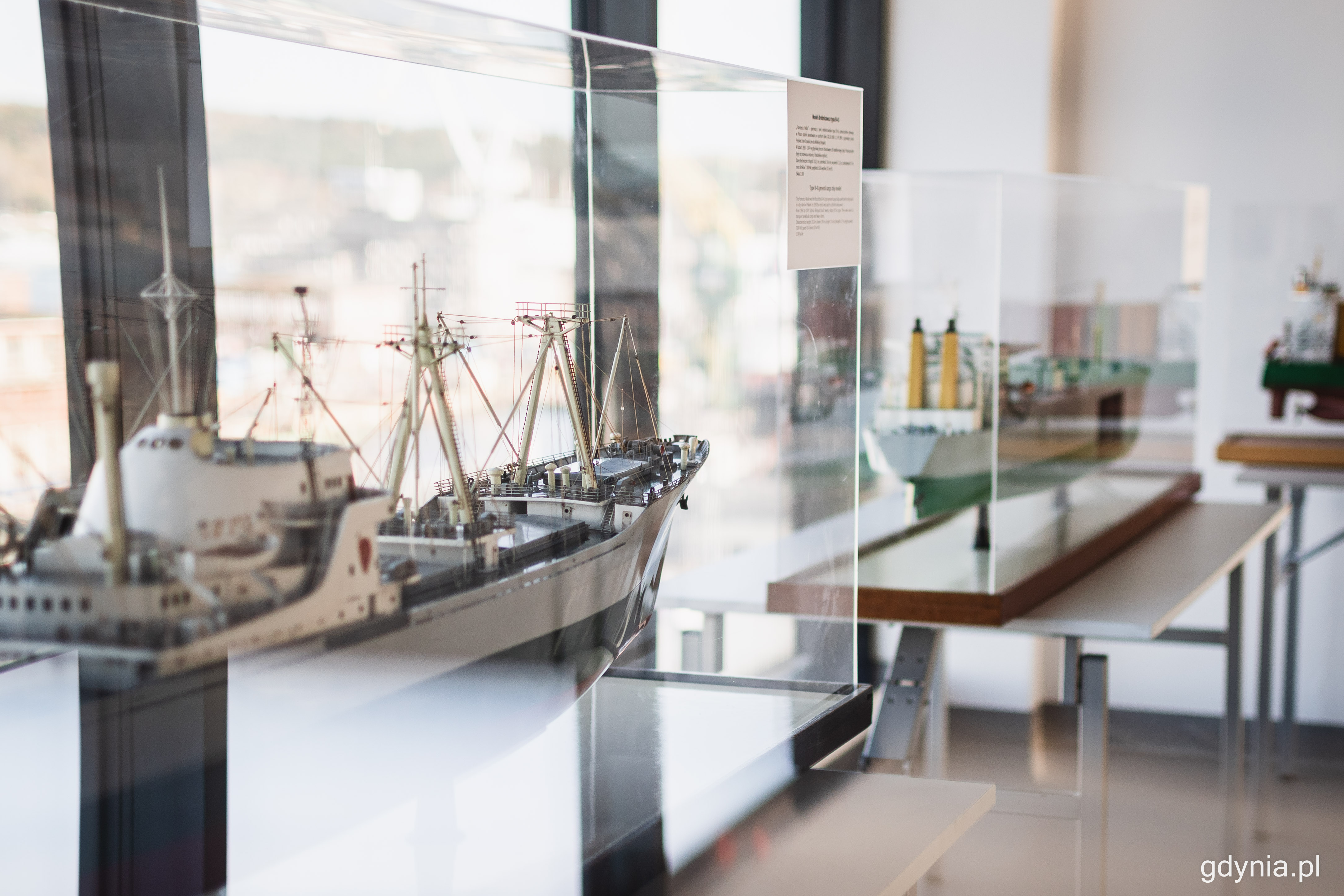 Wystawa modeli statk&oacute;w zbudowanych w Stoczni Gdynia, fot. Kamil Złoch