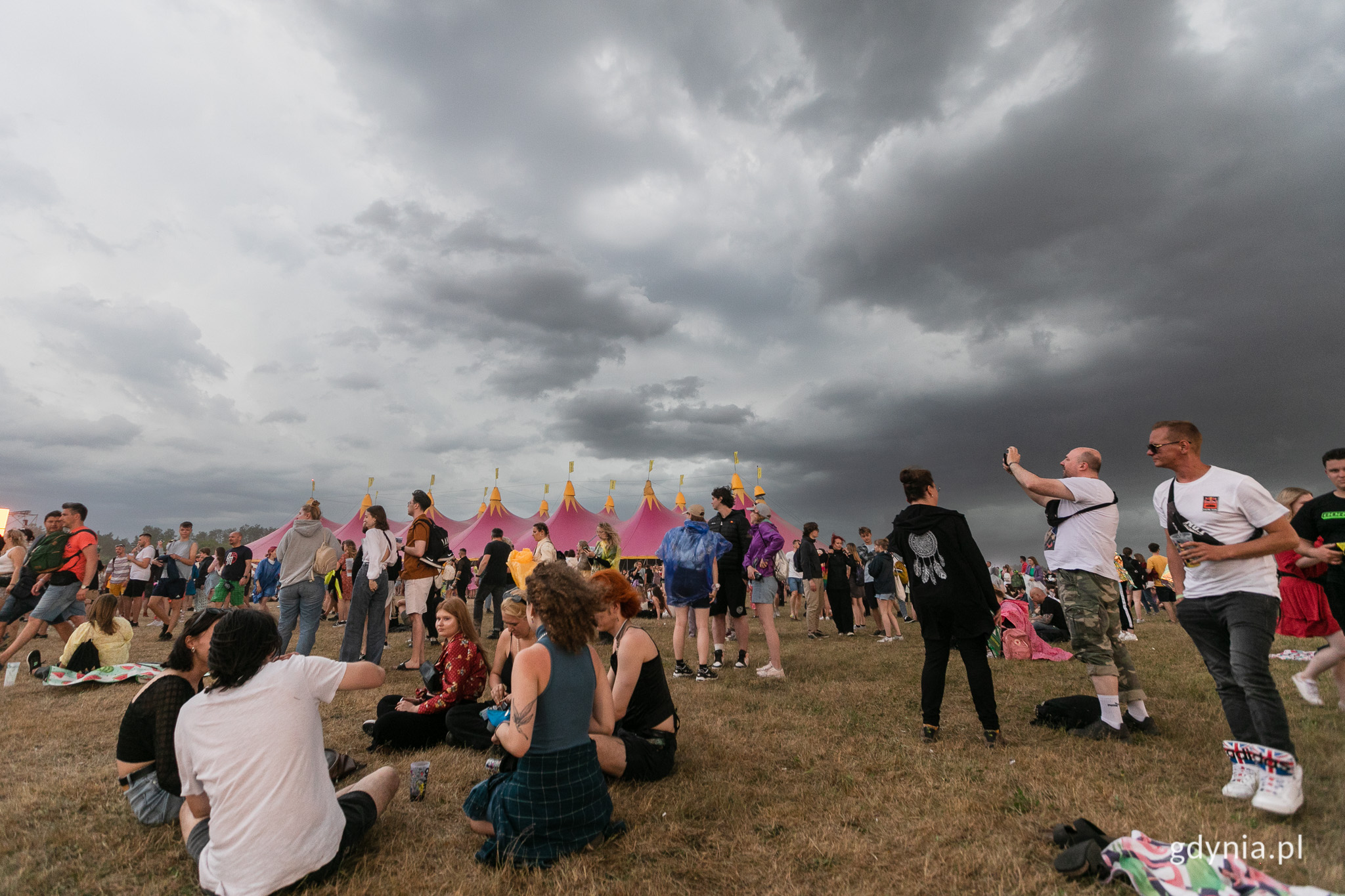 Burza nadciąga nad Open'er Festival // fot. Karol Stańczak