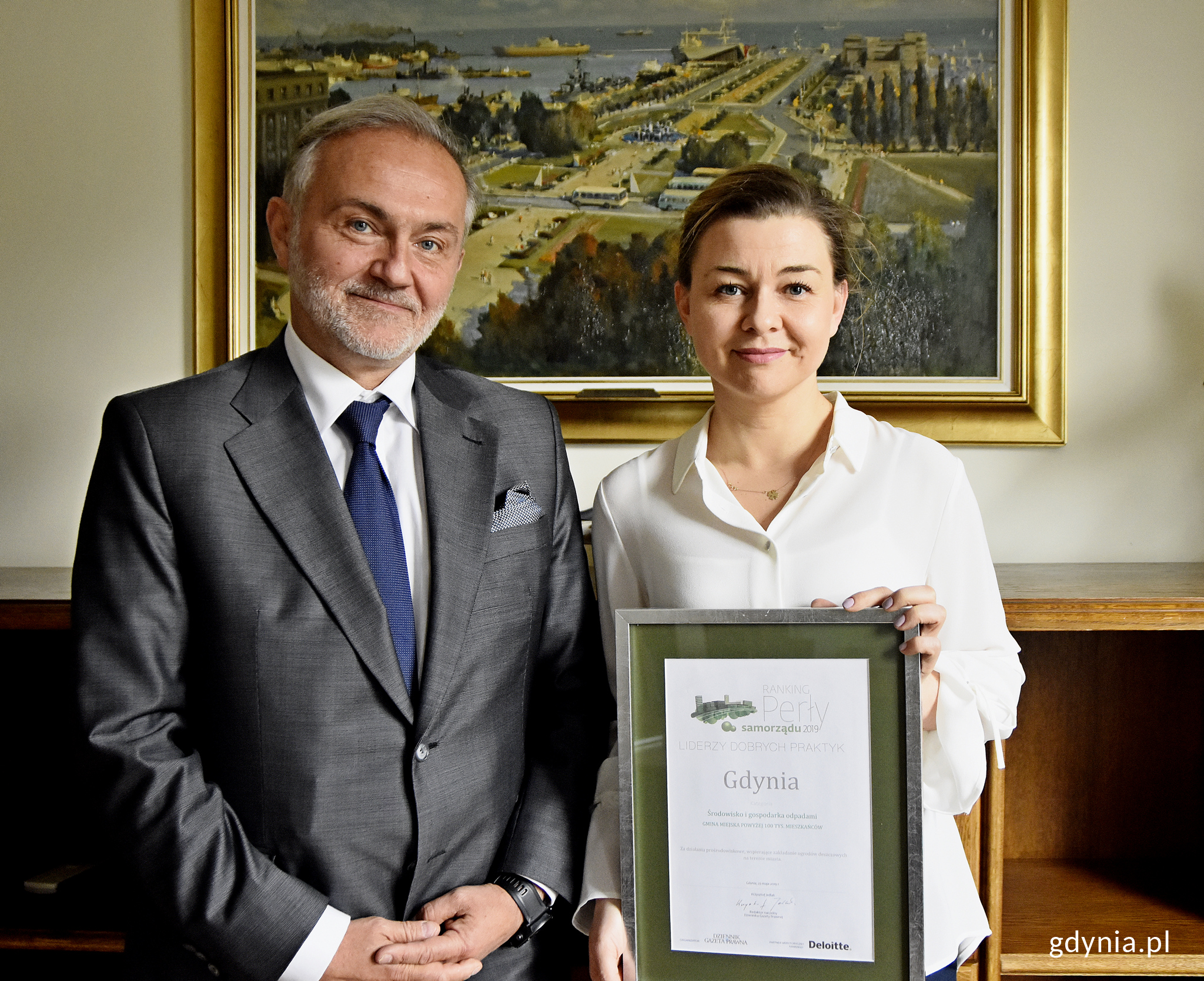 Prezydent Gdyni, Wojciech Szczurek i Dorota Marszałek-Jalowska, zastępca naczelnika Wydziału Środowiska, fot. Kamil Złoch