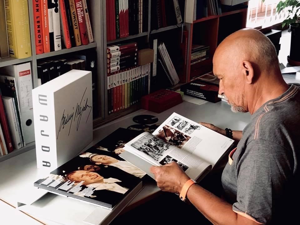 Wajda na nowo &ndash; wernisaż wystawy prac Andrzeja Pągowskiego