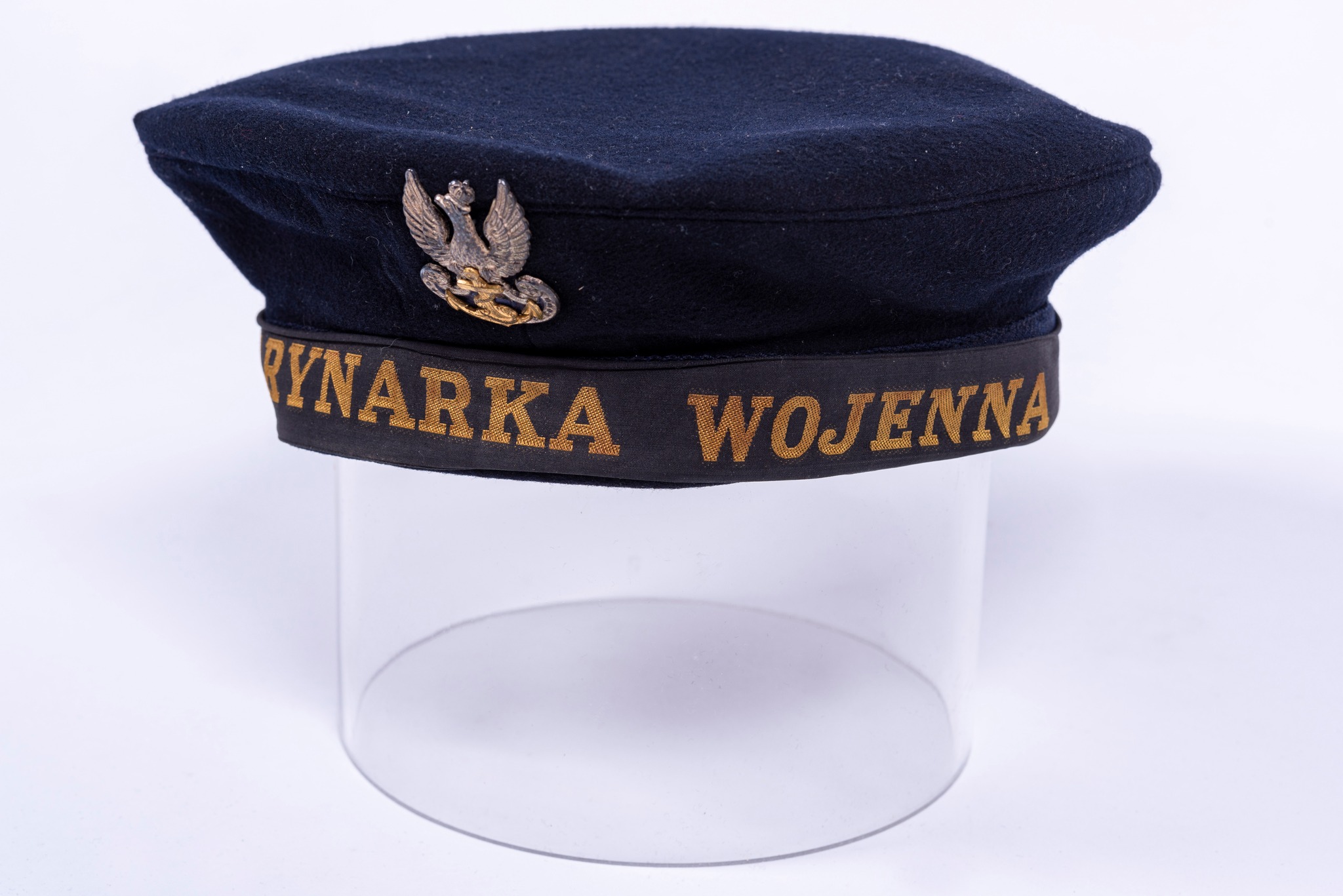 Kobieca czapka Pomocniczej Morskiej Służby Kobiet należąca do Zofii A. Siemaszko-Proszek ps. "Hanka", uczestniczki Powstania Warszawskiego, fot. Muzeum Marynarki Wojennej w Gdyni