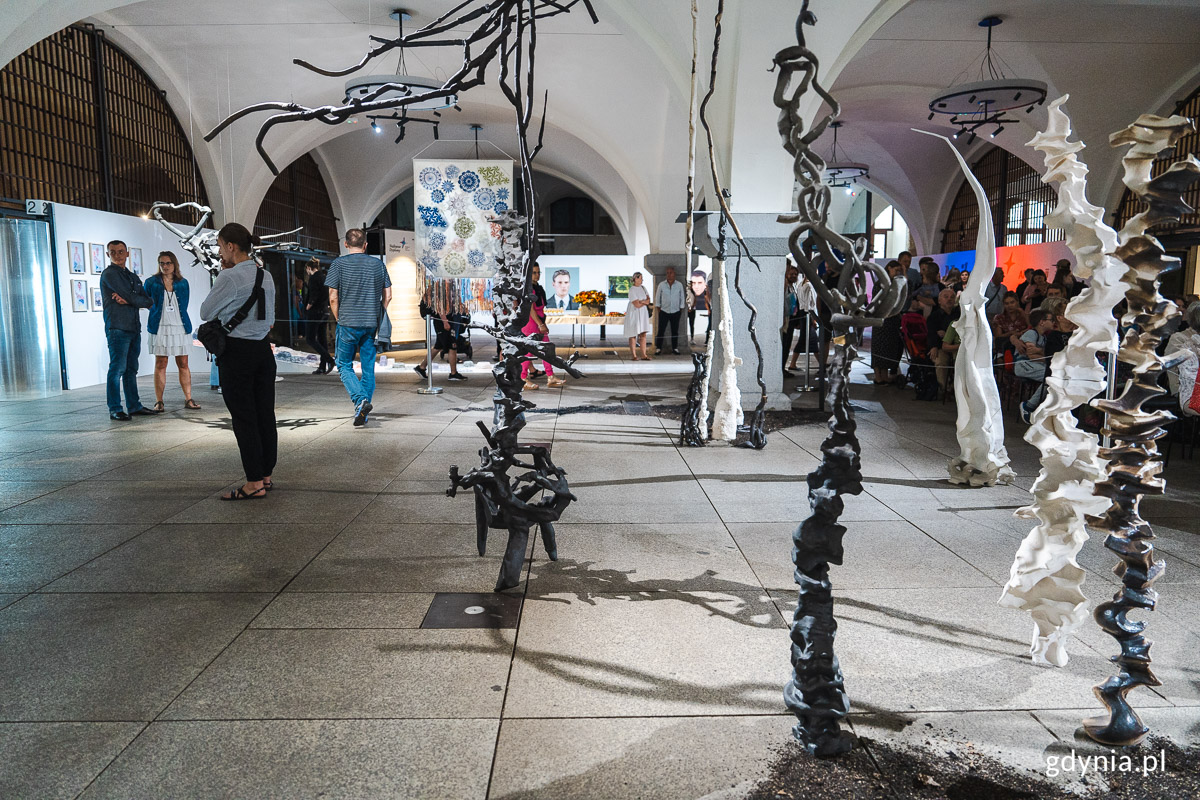 &bdquo;Najlepsze Dyplomy Akademii Sztuk Pięknych&rdquo; prezentowane w Zbrojowni Sztuki // fot. Mateusz Dietrich