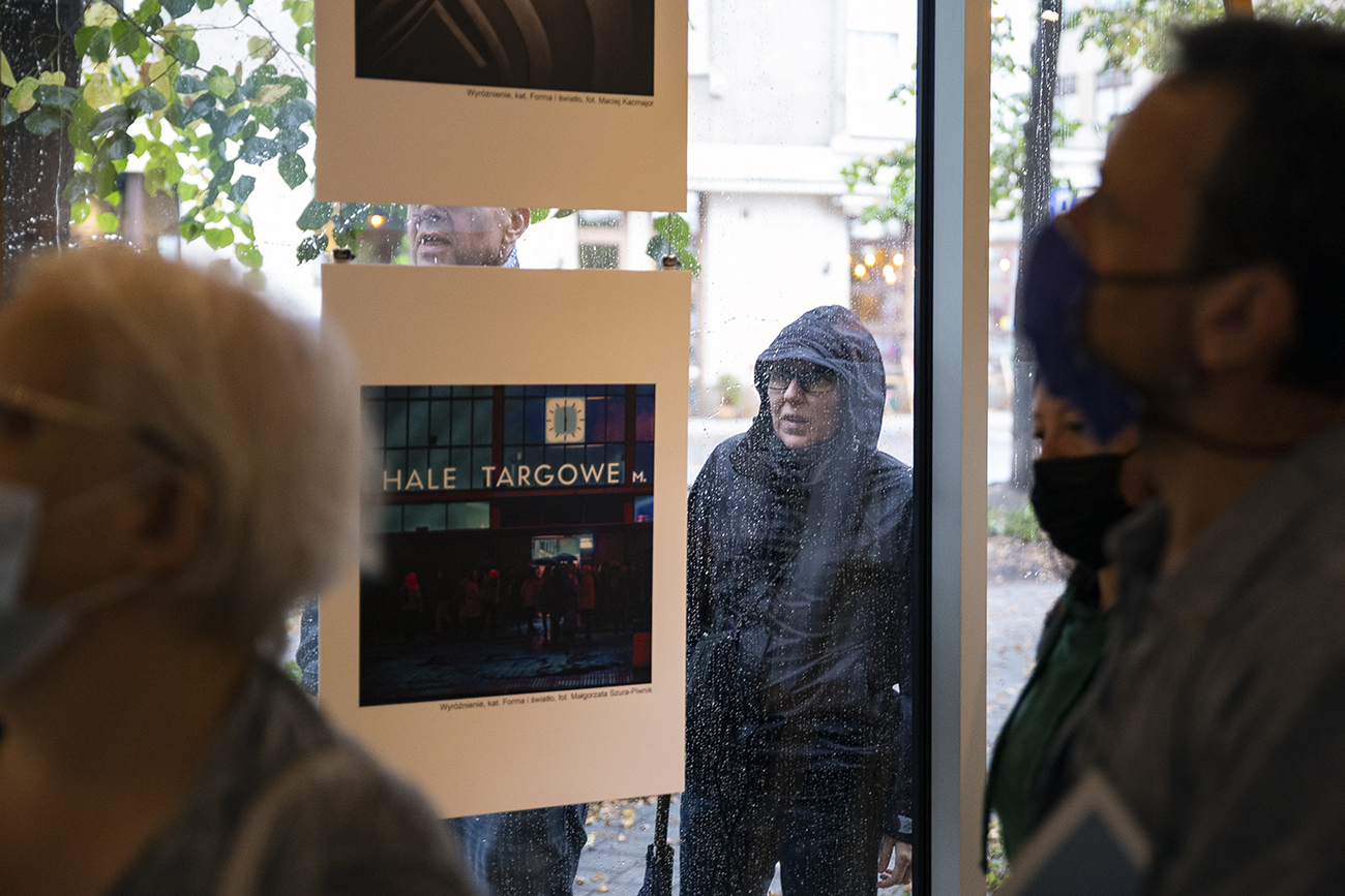 Wręczenie nagr&oacute;d i wernisaż wystawy pokonkursowej "Gdyński Modernizm w Obiektywie", fot. Przemysław Kozłowski