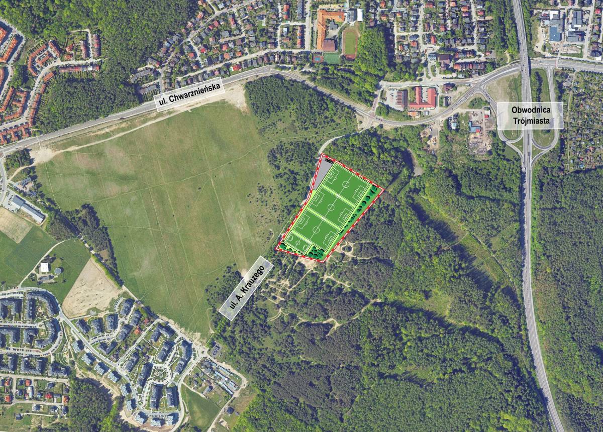 widok satelitarny Gdyni z zaznaczoną działką, na kt&oacute;rej powstaną boiska