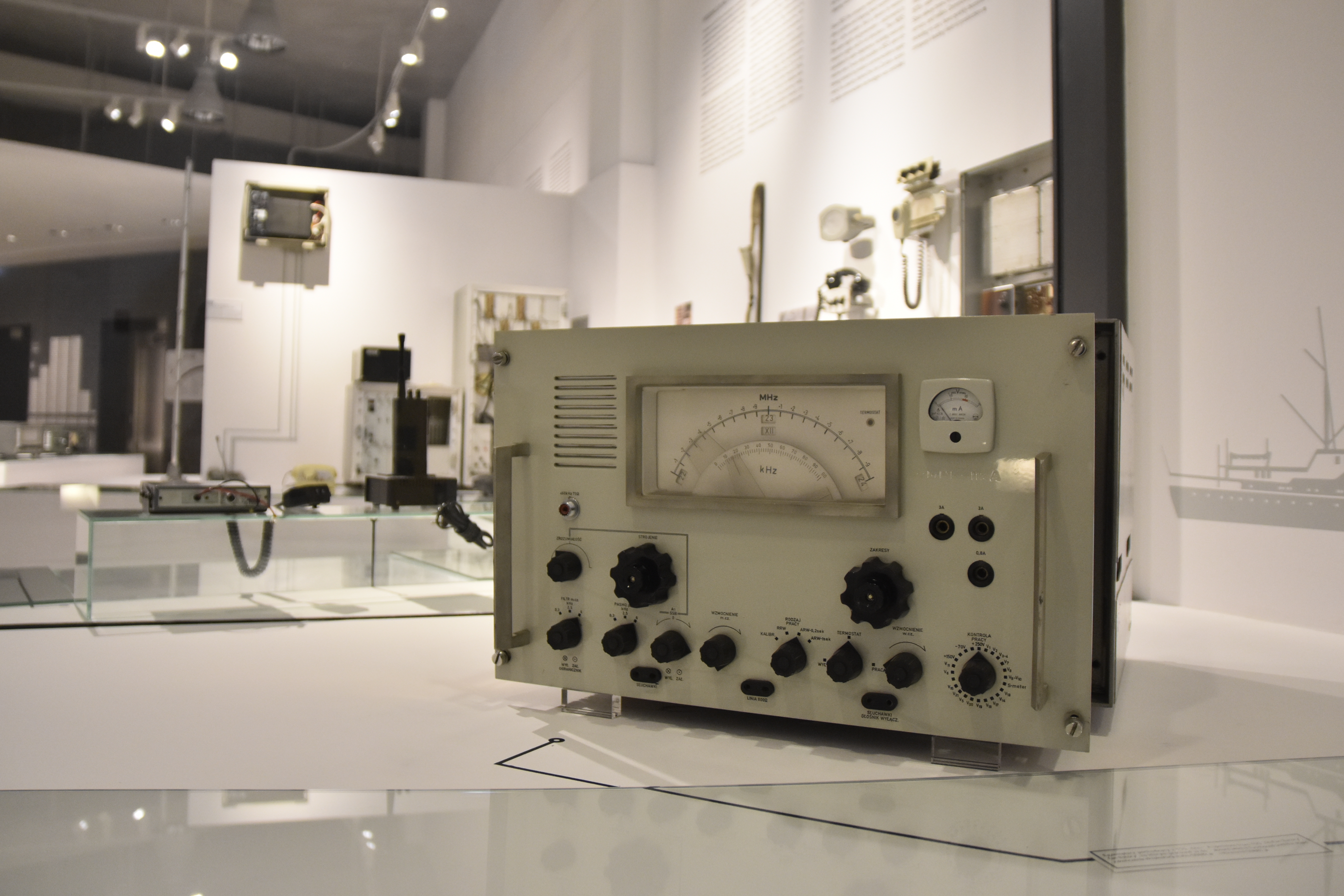 Eksponaty wystawy "Legenda Radmoru" w Muzeum Miasta Gdyni, fot. Kamil Złoch