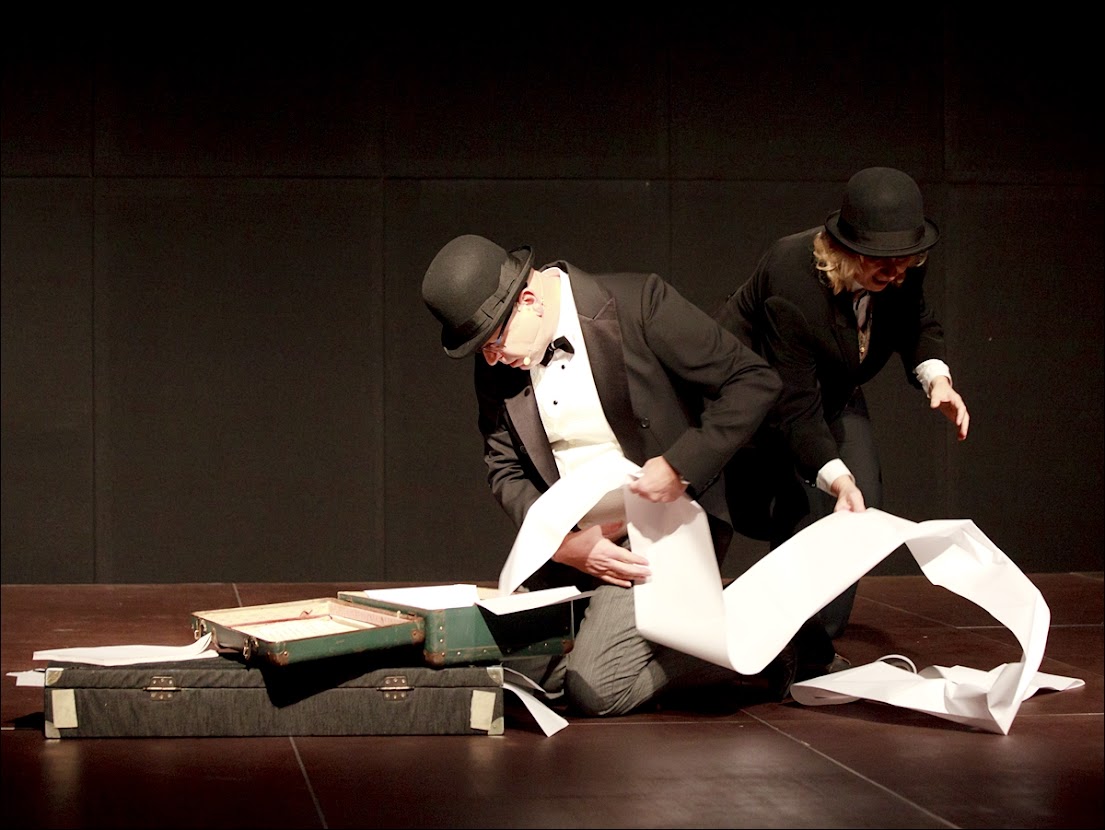 Teatralna Sz&oacute;stka z Rumi w spektaklu &bdquo;Tam, gdzie spadają anioły&rdquo; // fot. Janusz Kacprzycki