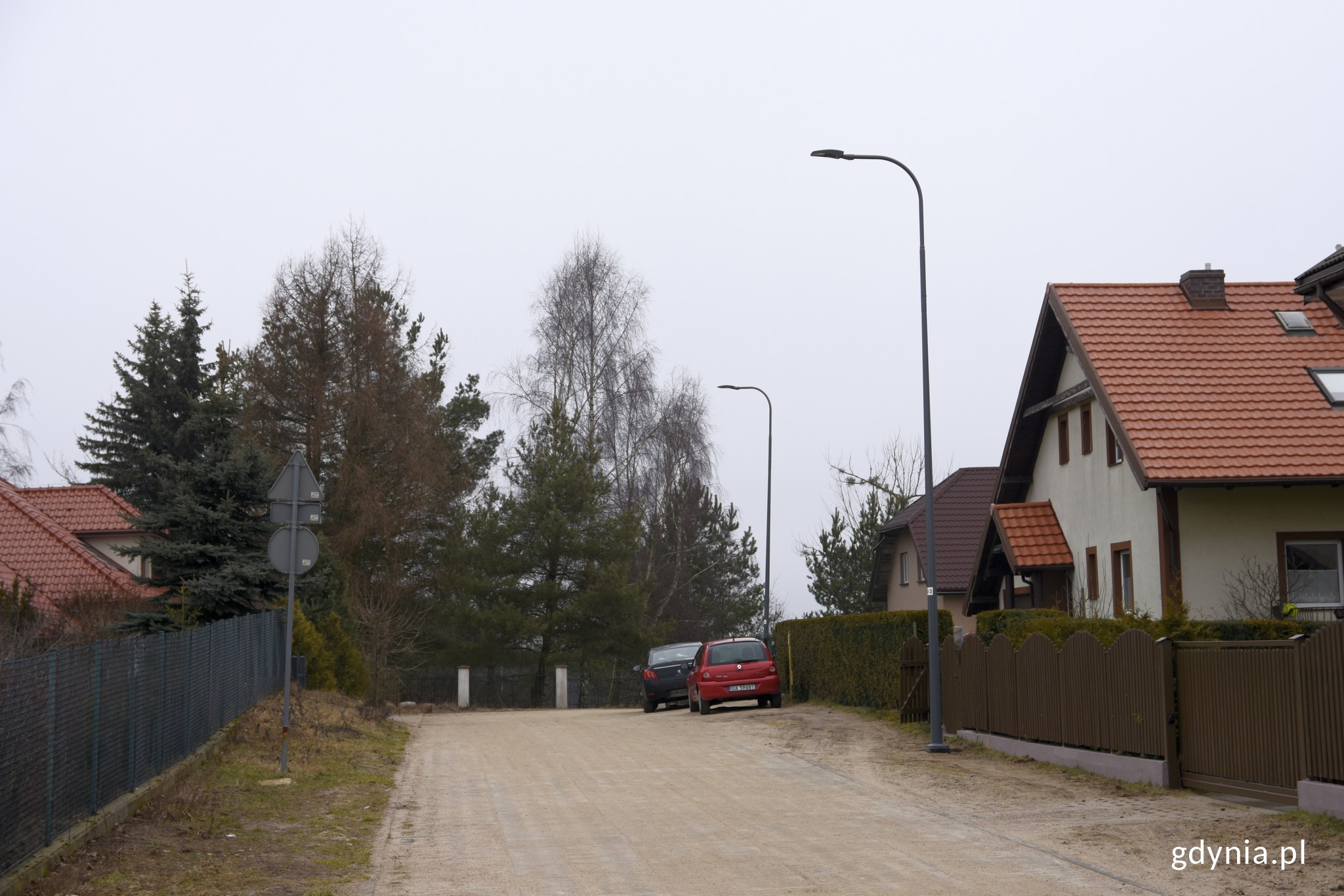 Dzięki inicjatywie Rady Dzielnicy Chwarzno-Wiczlino udało się zakończyć trzecią inwestycję związaną z budową nowoczesnego oświetlenia // fot. Sławomir Okoń