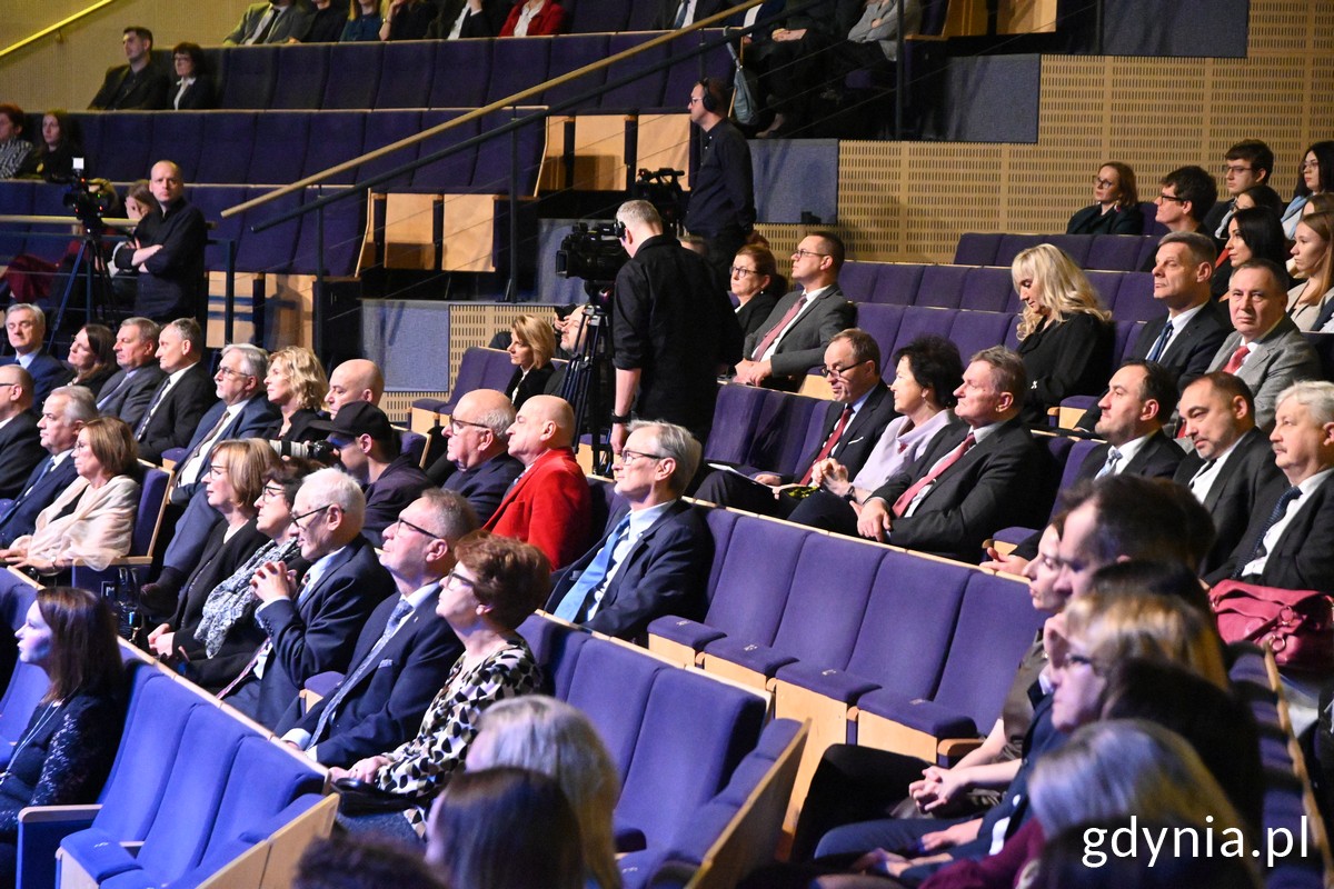 Na zdj. m.in. marszałek wojew&oacute;dztwa pomorskiego Mieczysław Struk i goście gali