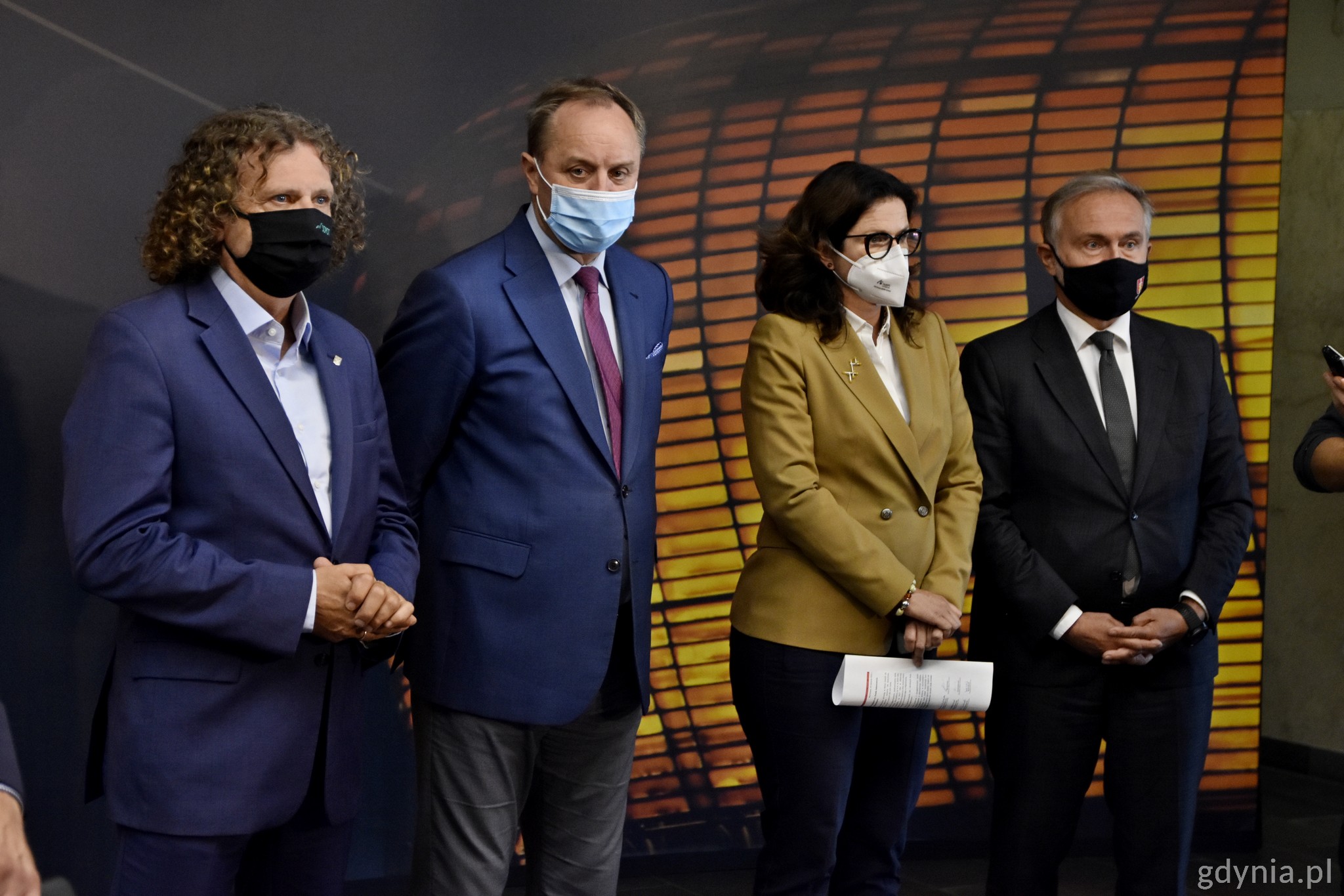 Od lewej: Jacek Karnowski, Mieczysław Struk, Aleksandra Dulkiewicz i Wojciech Szczurek podczas briefingu prasowego w Gdańsku, fot. Paweł Kukla