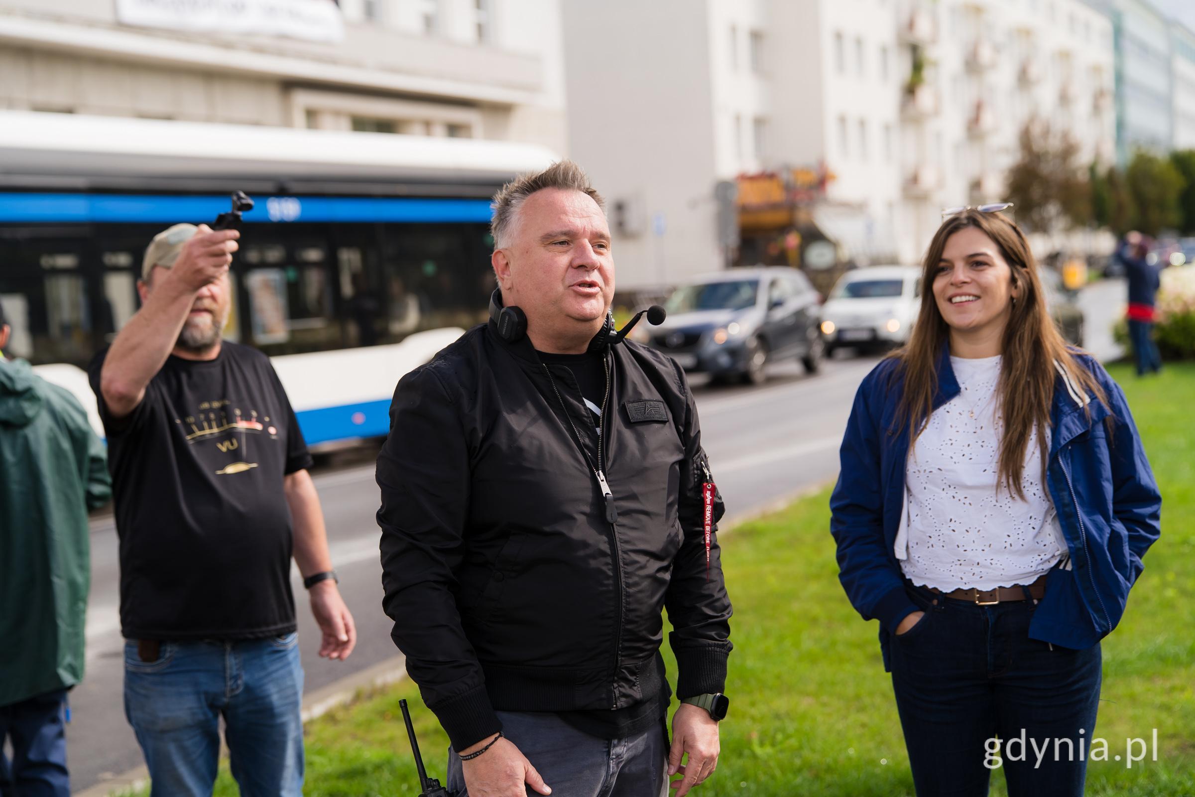 Jerzy Rados i Maja Gadzińska w trakcie pr&oacute;b do lipdub w Gdyni