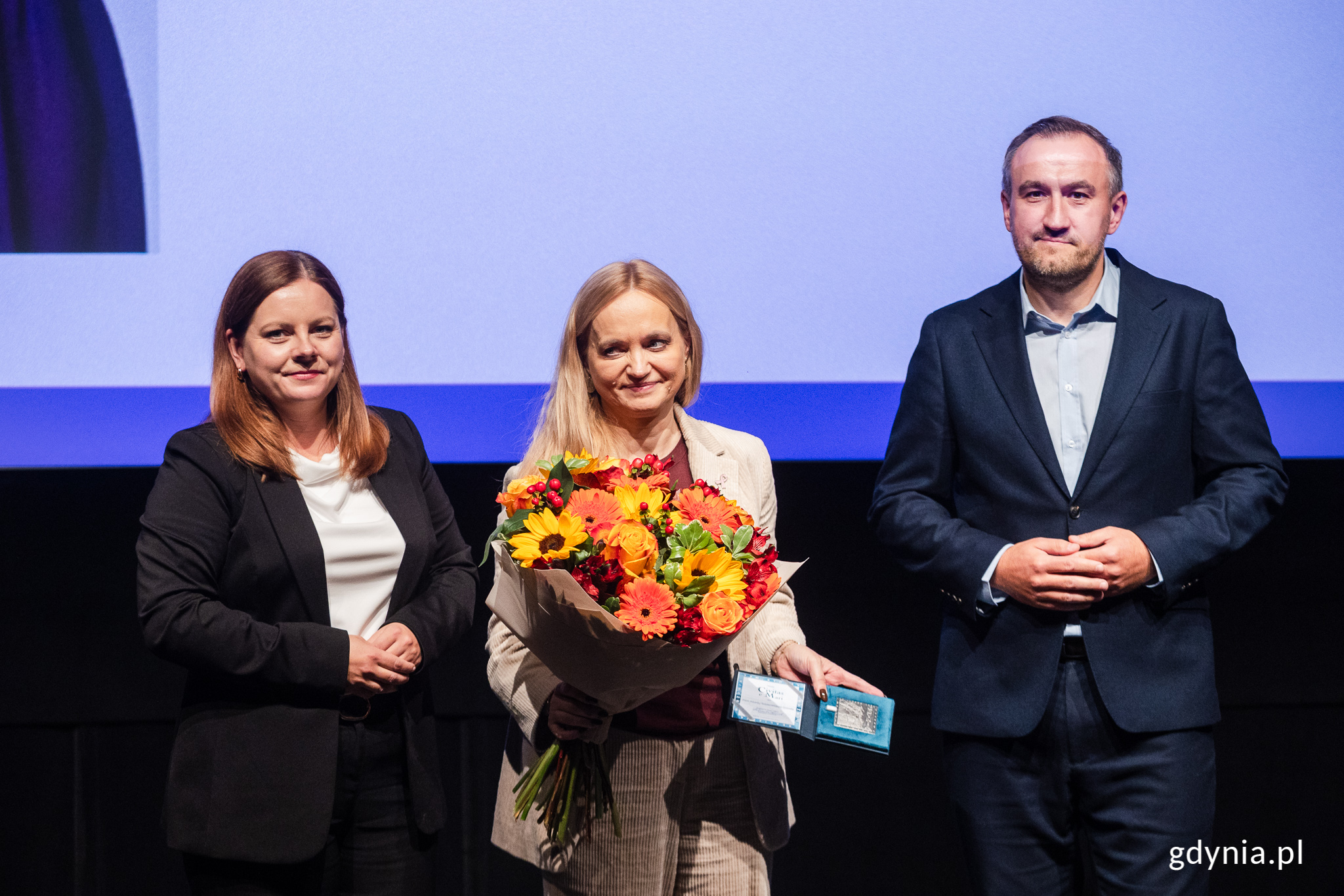 Minister zdrowia Jolanta Sobierańska-Grenda (w środku) wraz z prezydent Gdyni Aleksandrą Kosiorek i wiceprezydentem Tomaszem Augustyniakiem (fot. Karol Stańczak)