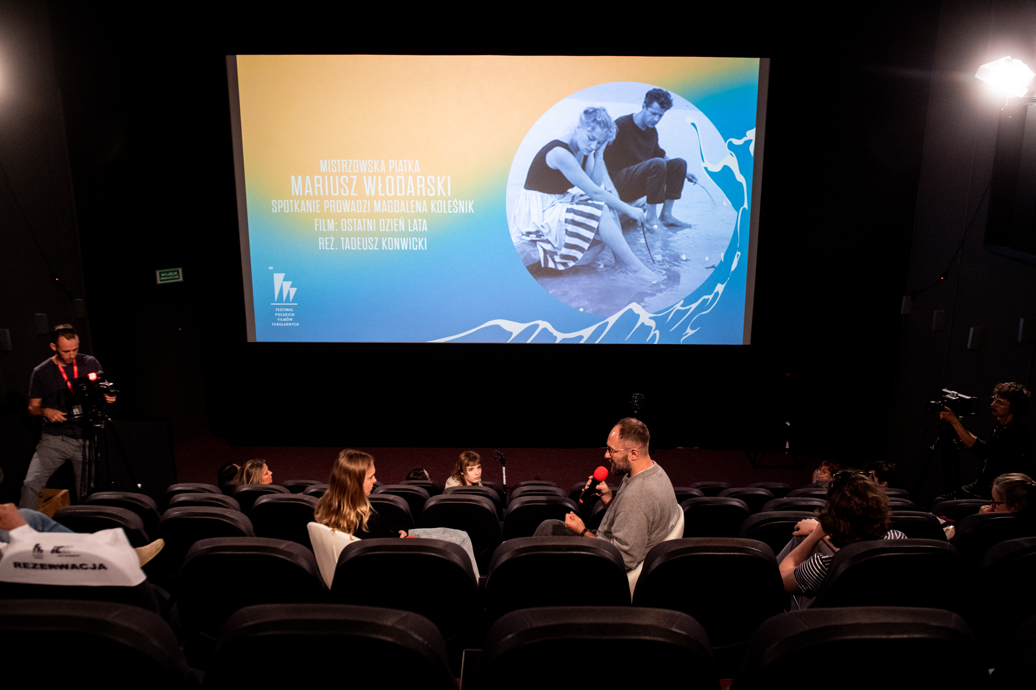 Spotkanie z producentem Mariuszem Włodarskim w ramach sekcji &bdquo;Mistrzowska piątka&rdquo;, kt&oacute;re prowadziła aktorka Magdalena Koleśnik (fot. KFP)