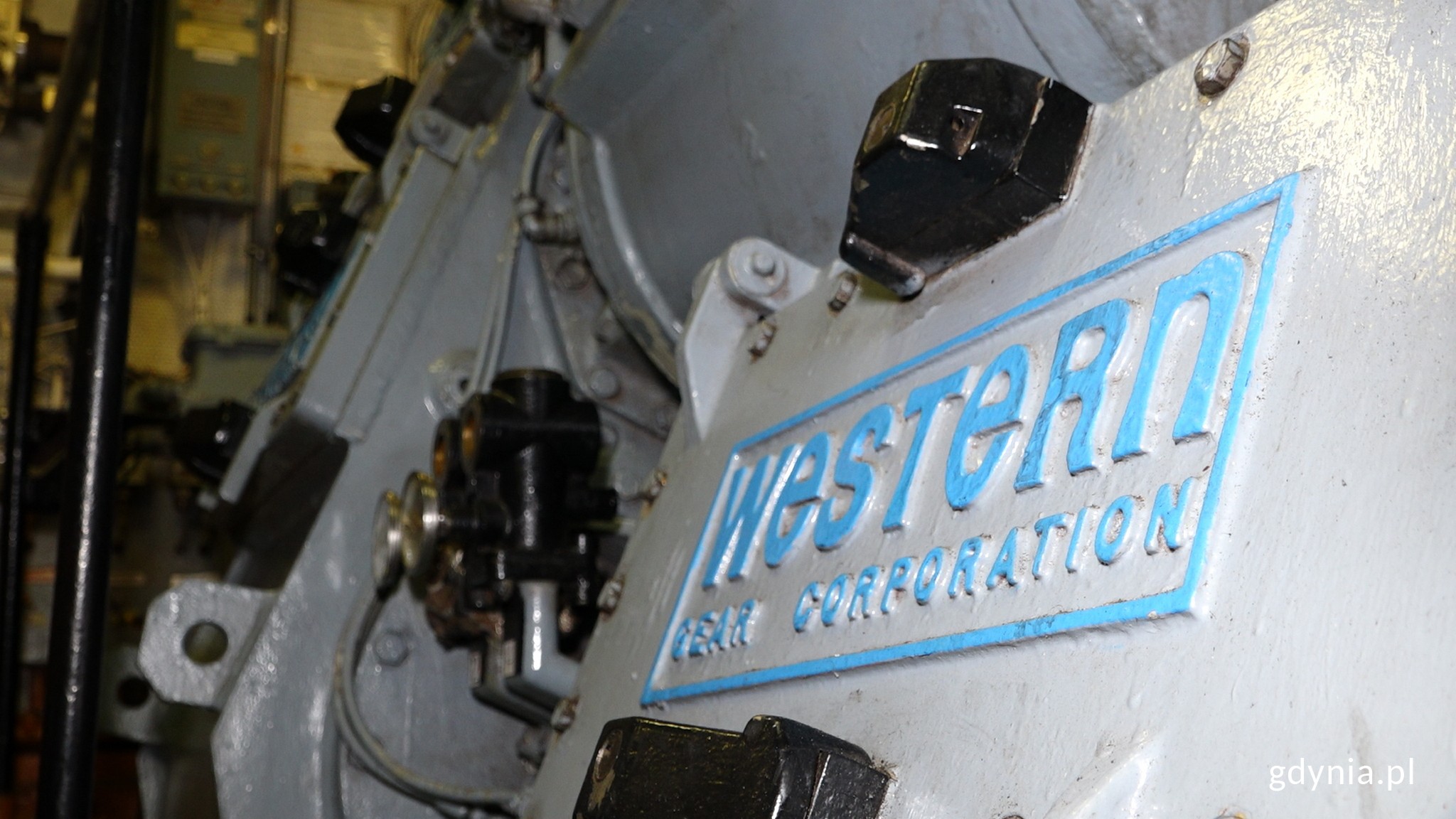 Napęd gł&oacute;wny stanowią dwa silniki LM2500 o łącznej mocy 41 000 koni mechanicznych, fot. Marcin Mielewski 