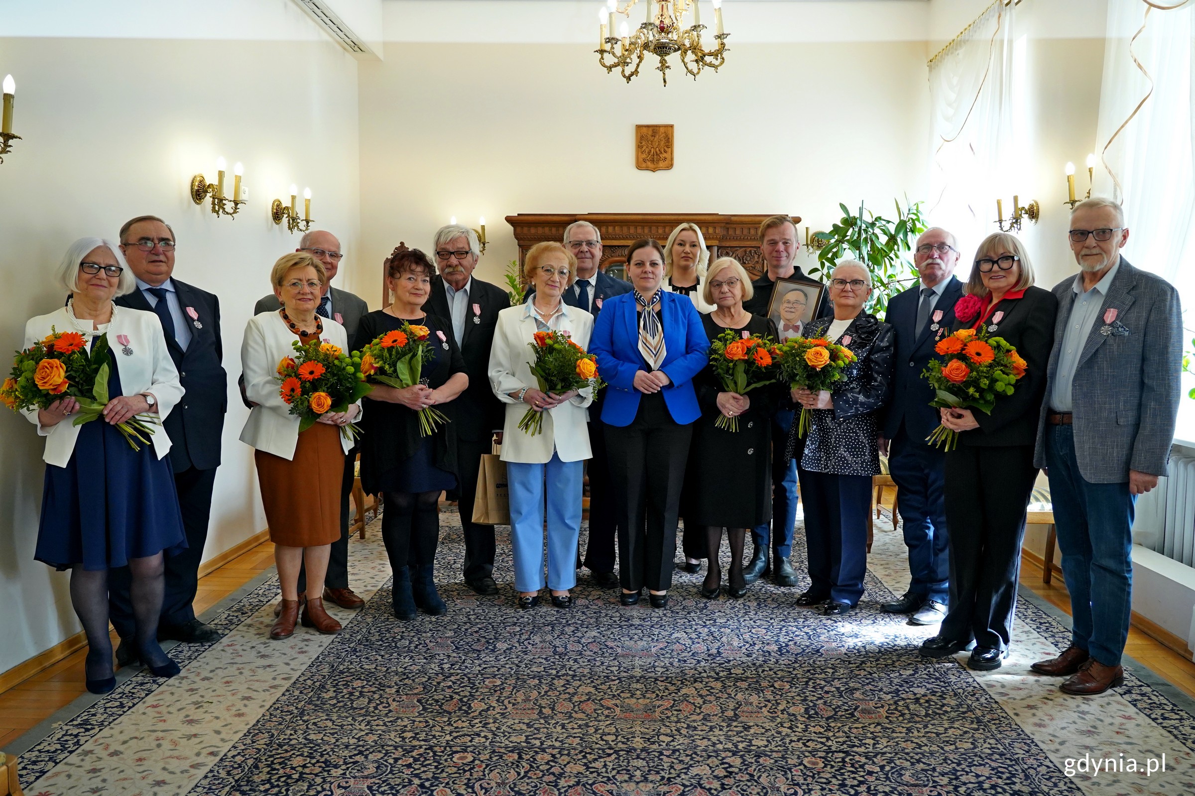Jubilaci z godz. 13:00 z prezydent Gdyni Aleksandrą Kosiorek oraz Agatą Lipińską - zastępczynią kierownika Urzędu Stanu Cywilnego w Gdyni (fot. Magdalena Czernek)