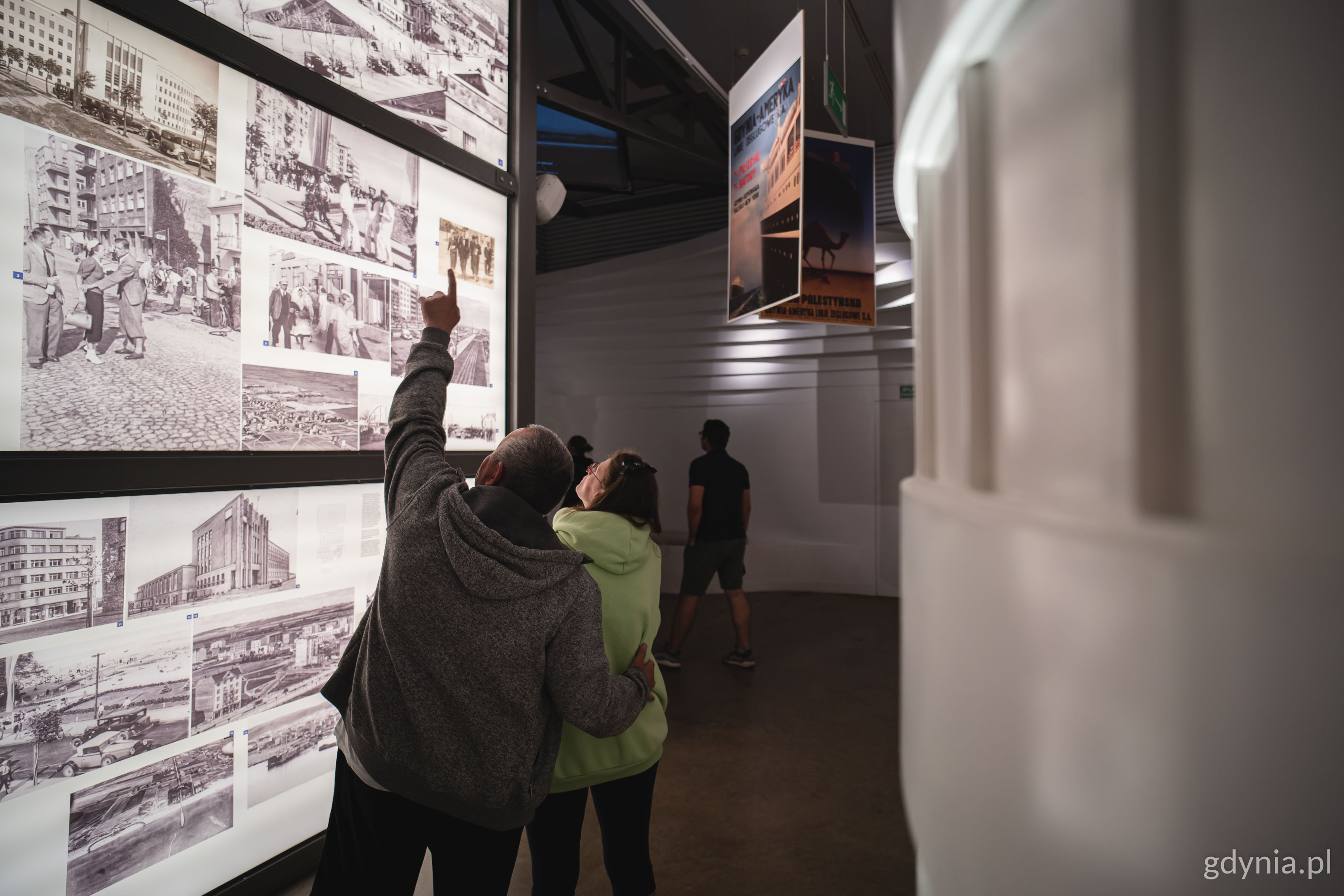 Wystawa stała Muzeum Emigracji w Gdyni przyciągnęła nowych odwiedzających, fot. Kamil Złoch