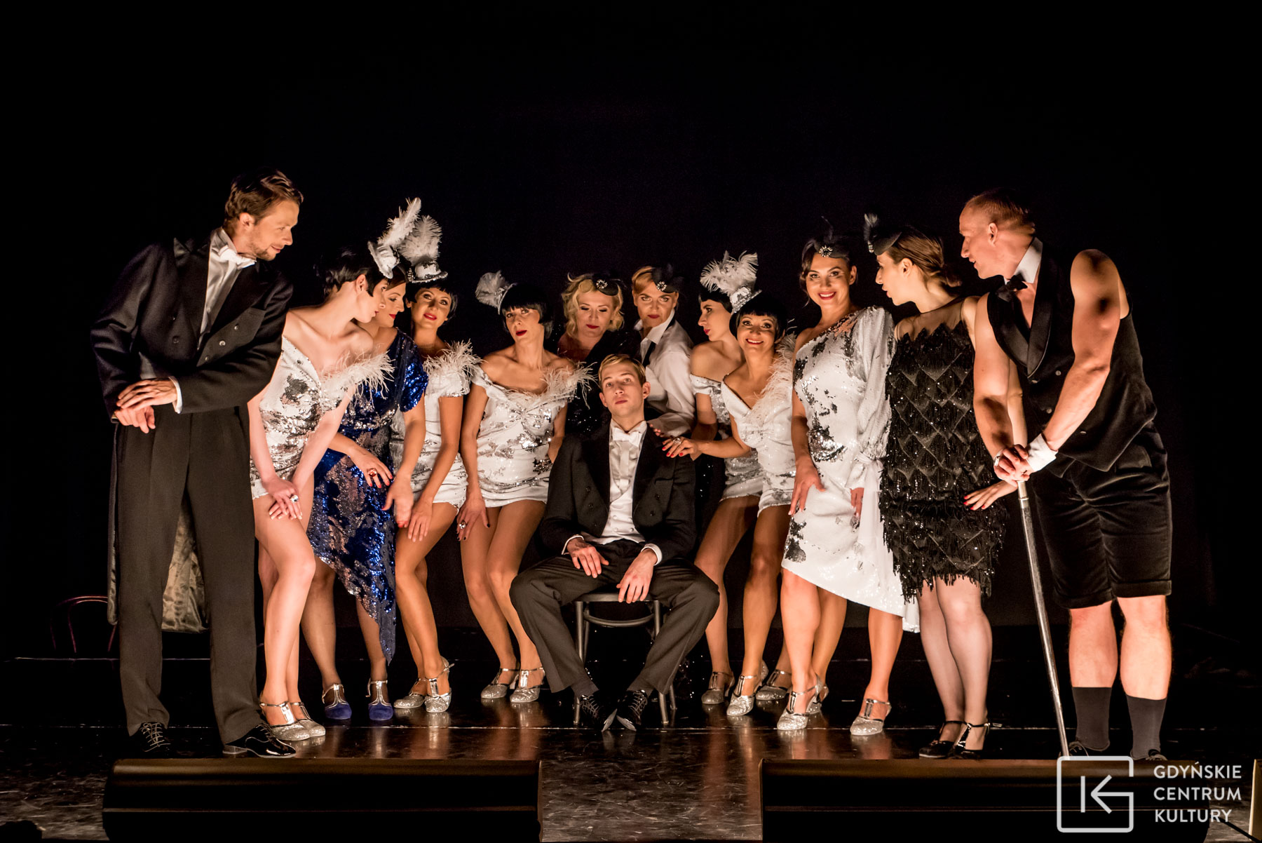 "Rewia - lata 20. lata 30." - spektakl online. fot. Gdyńskie Centrum Kultury