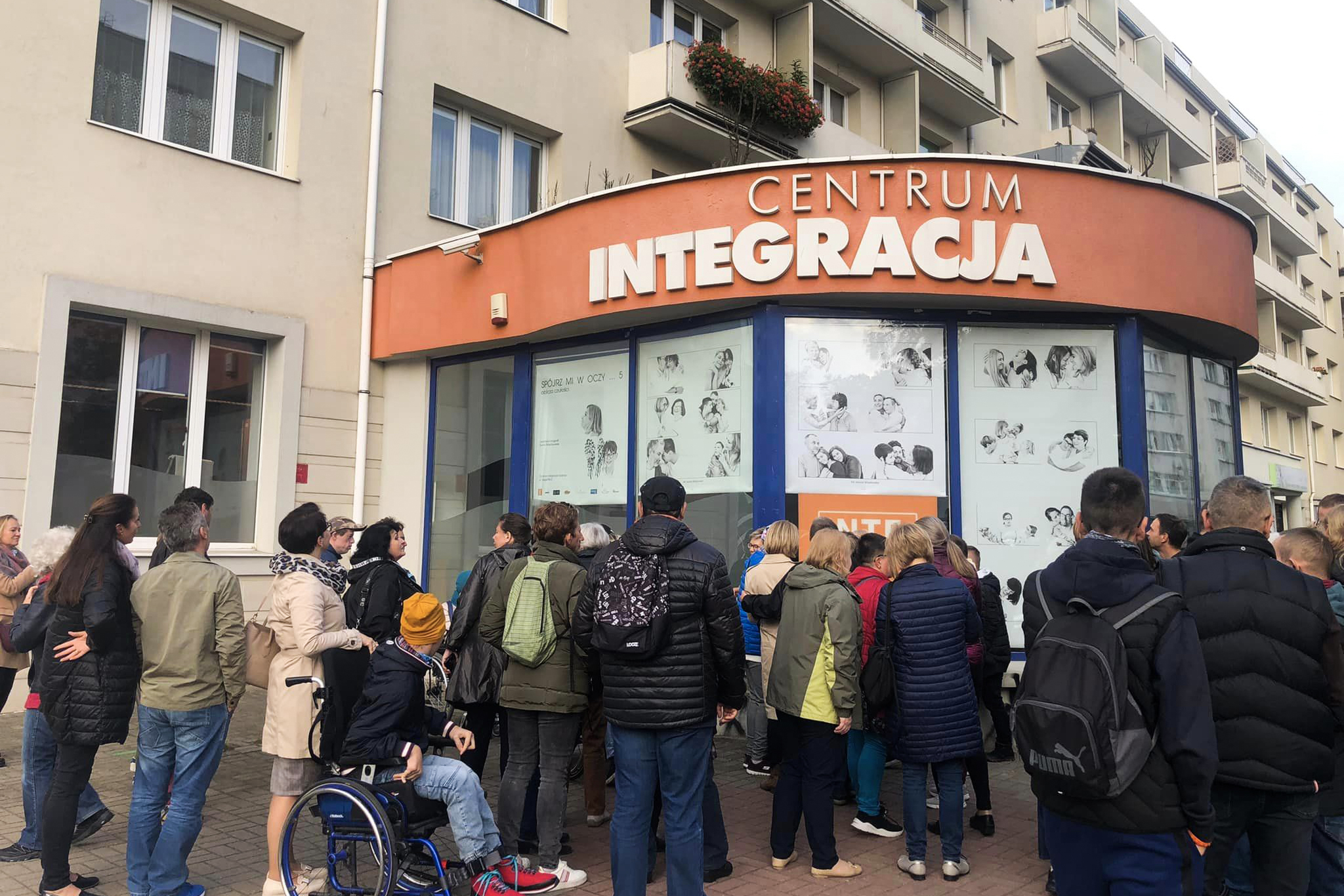Wernisaż wystawy. Źr&oacute;dło: Centrum Integracja 
